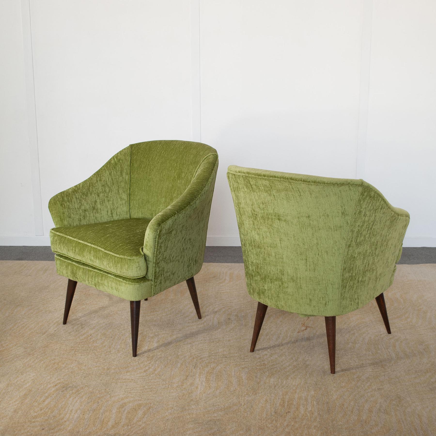 Set of two armchairs manufactured by Casa e Giardino designer Gio Ponti 1940 . For Sale 2