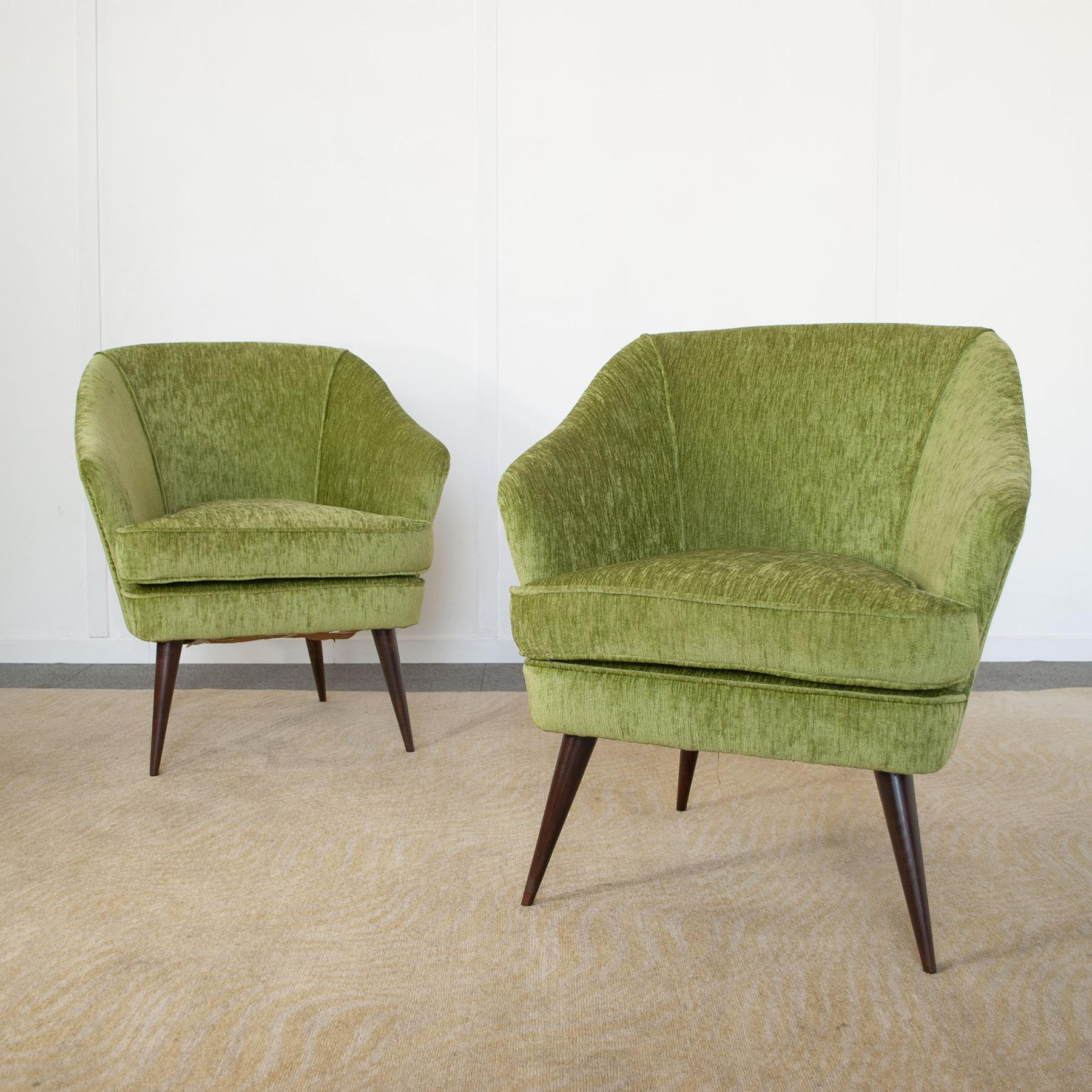 Set of two armchairs manufactured by Casa e Giardino designer Gio Ponti 1940 . For Sale 3