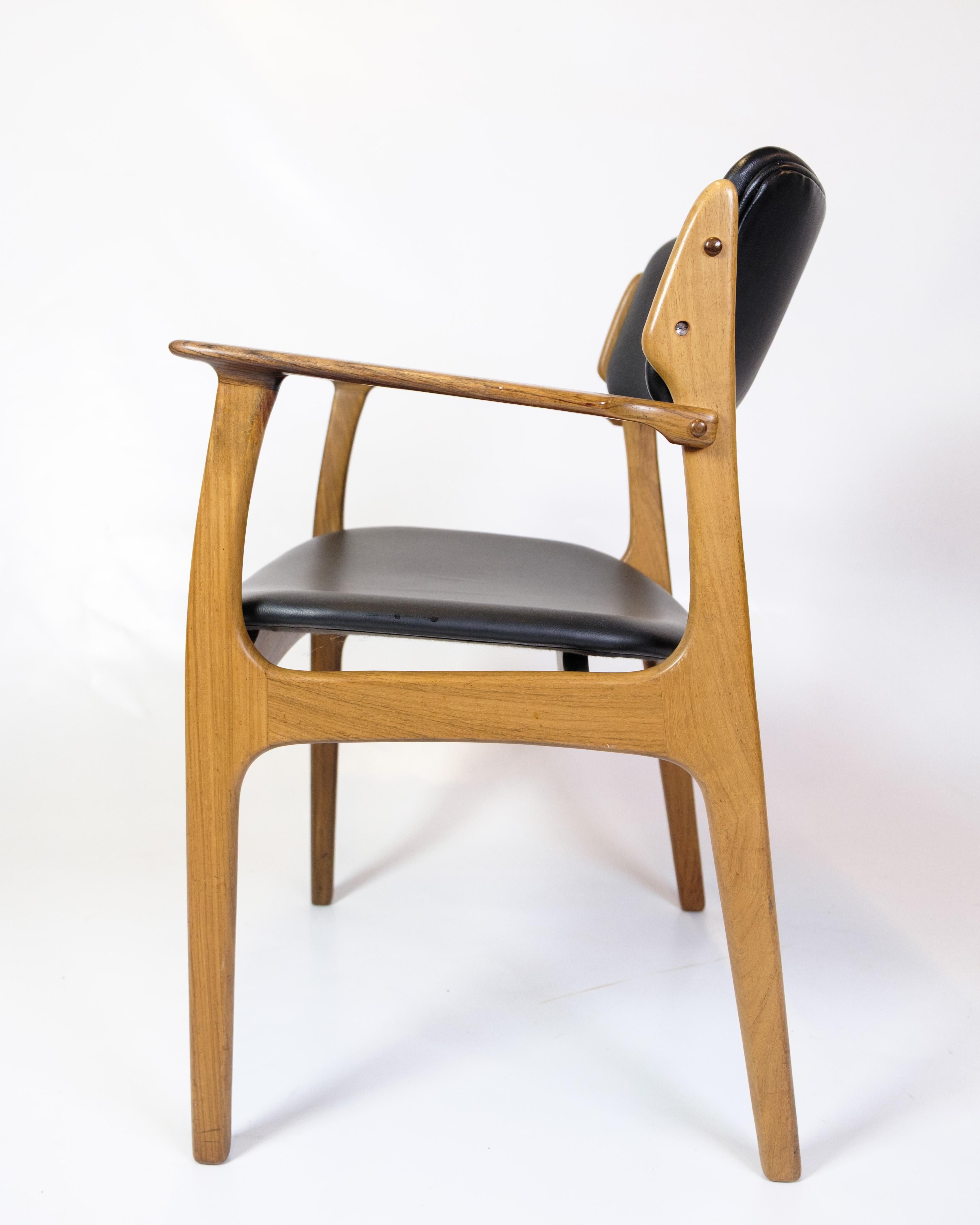 Cuir Ensemble de deux fauteuils modèle OD50 en bois de rose par Erik Buch dans les années 1950 en vente