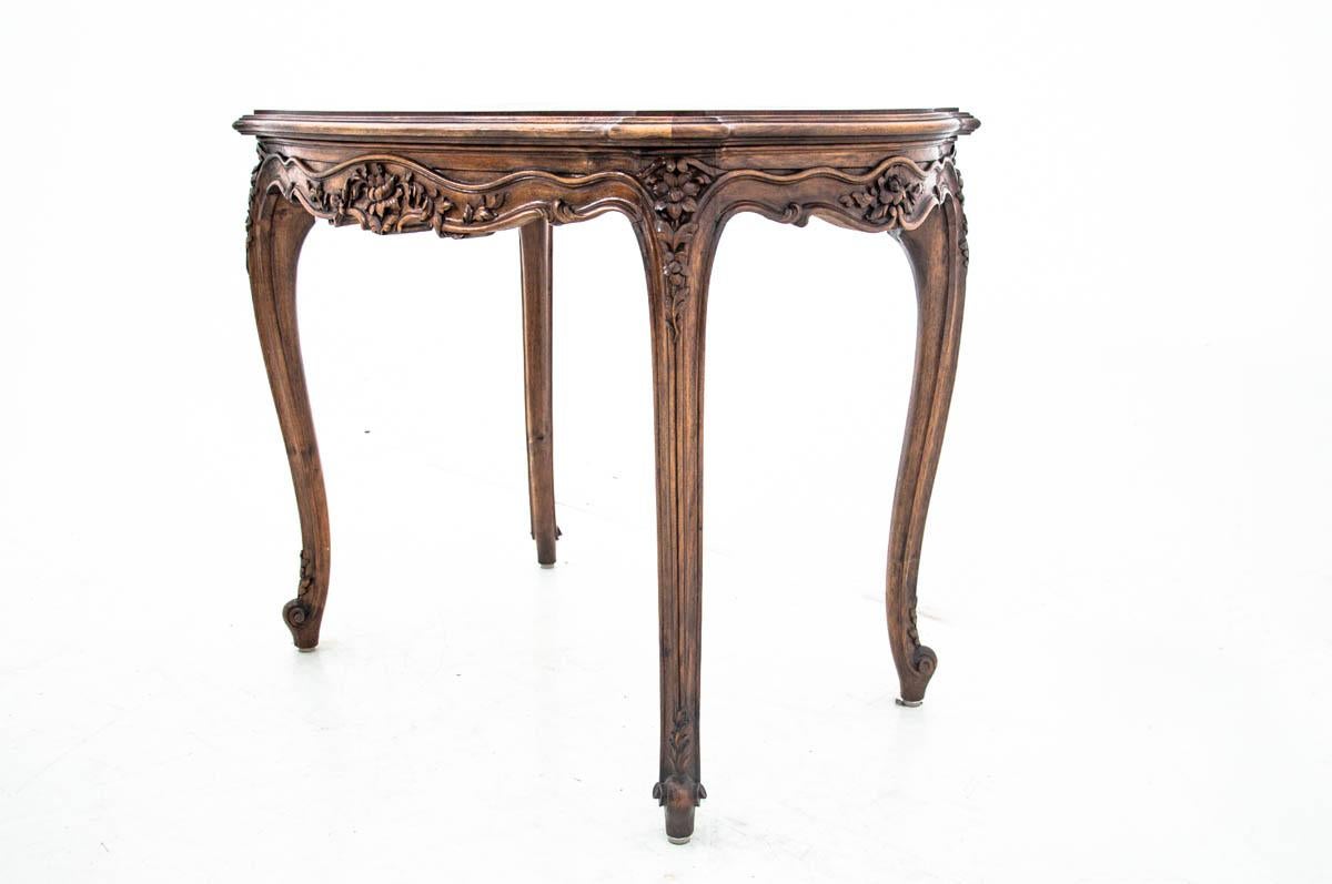 Set of Two Armchairs and Table, France, circa 1920 4
