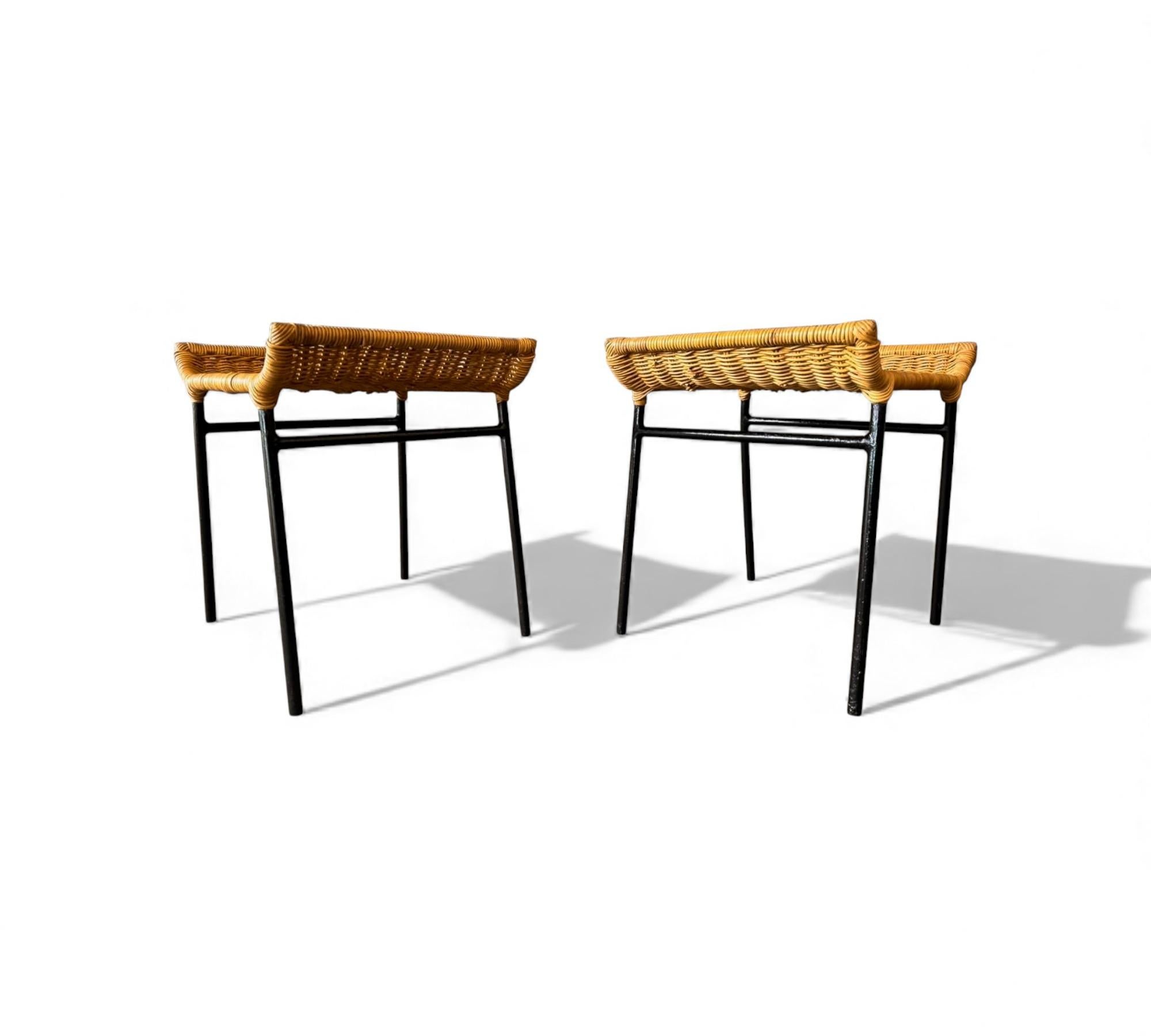 Set of Two Armchairs with Stools in Cane & Iron, Carlo Hauner, 1950s en vente 2