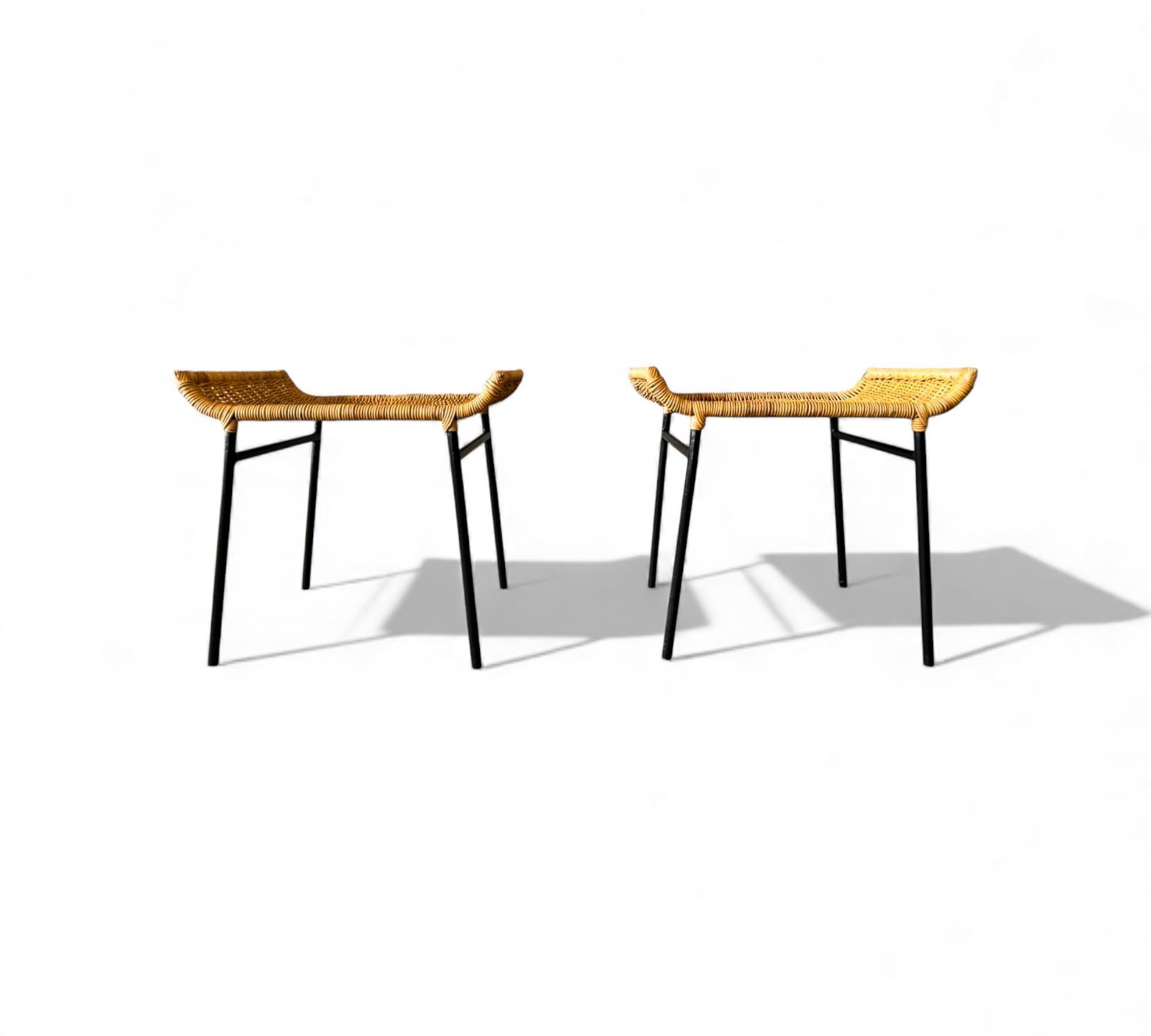 Set of Two Armchairs with Stools in Cane & Iron, Carlo Hauner, 1950s en vente 9