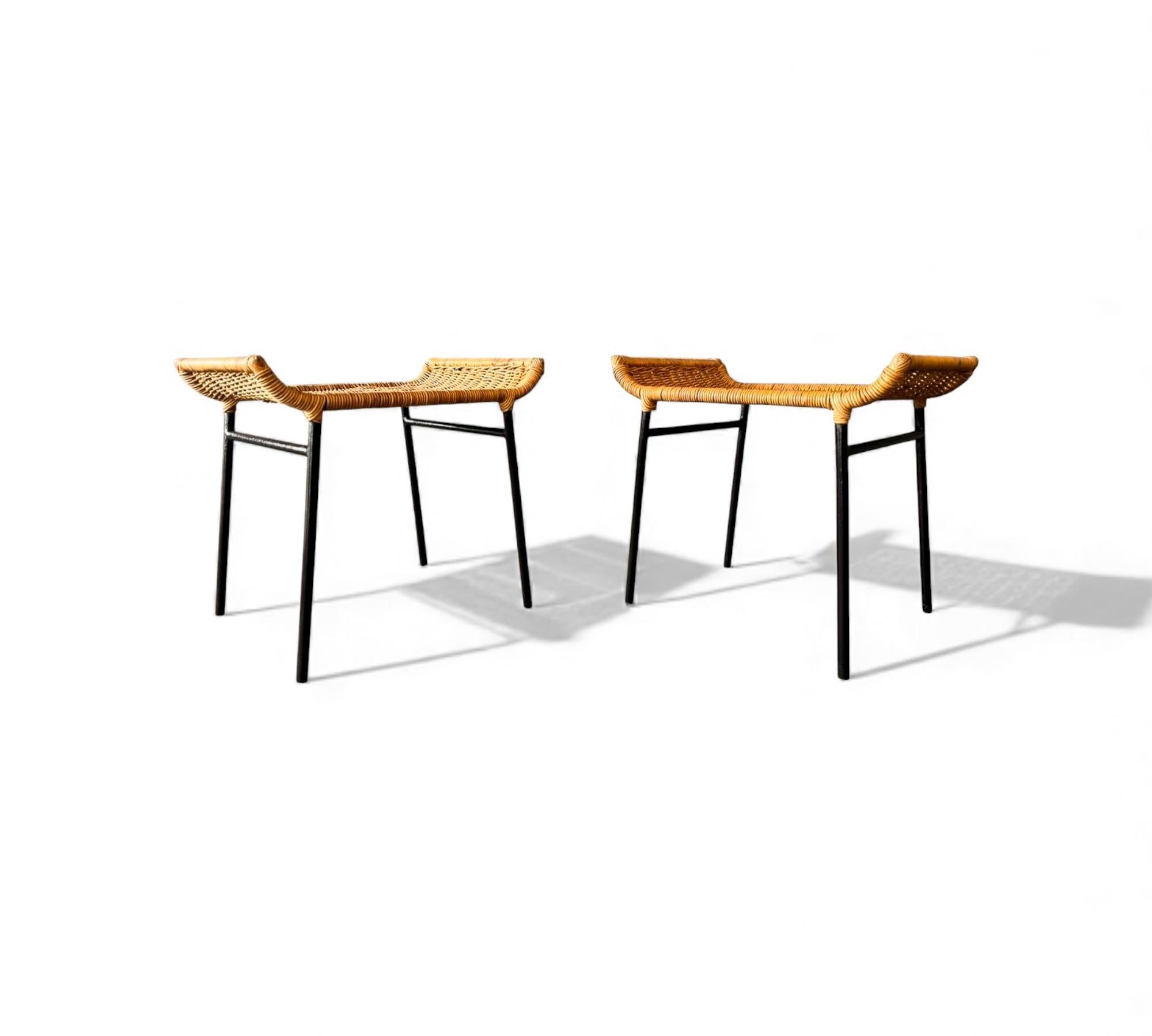 Set of Two Armchairs with Stools in Cane & Iron, Carlo Hauner, 1950s en vente 1