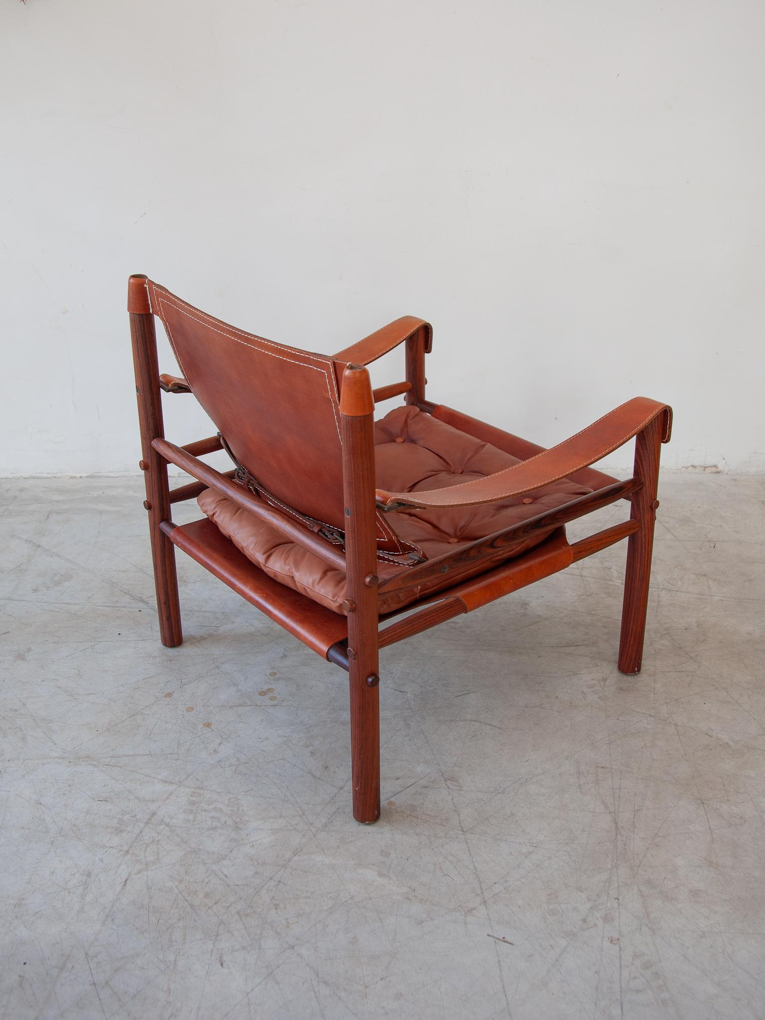 Ensemble de deux fauteuils lounge en cuir Arne Norell Sirocco en vente 1