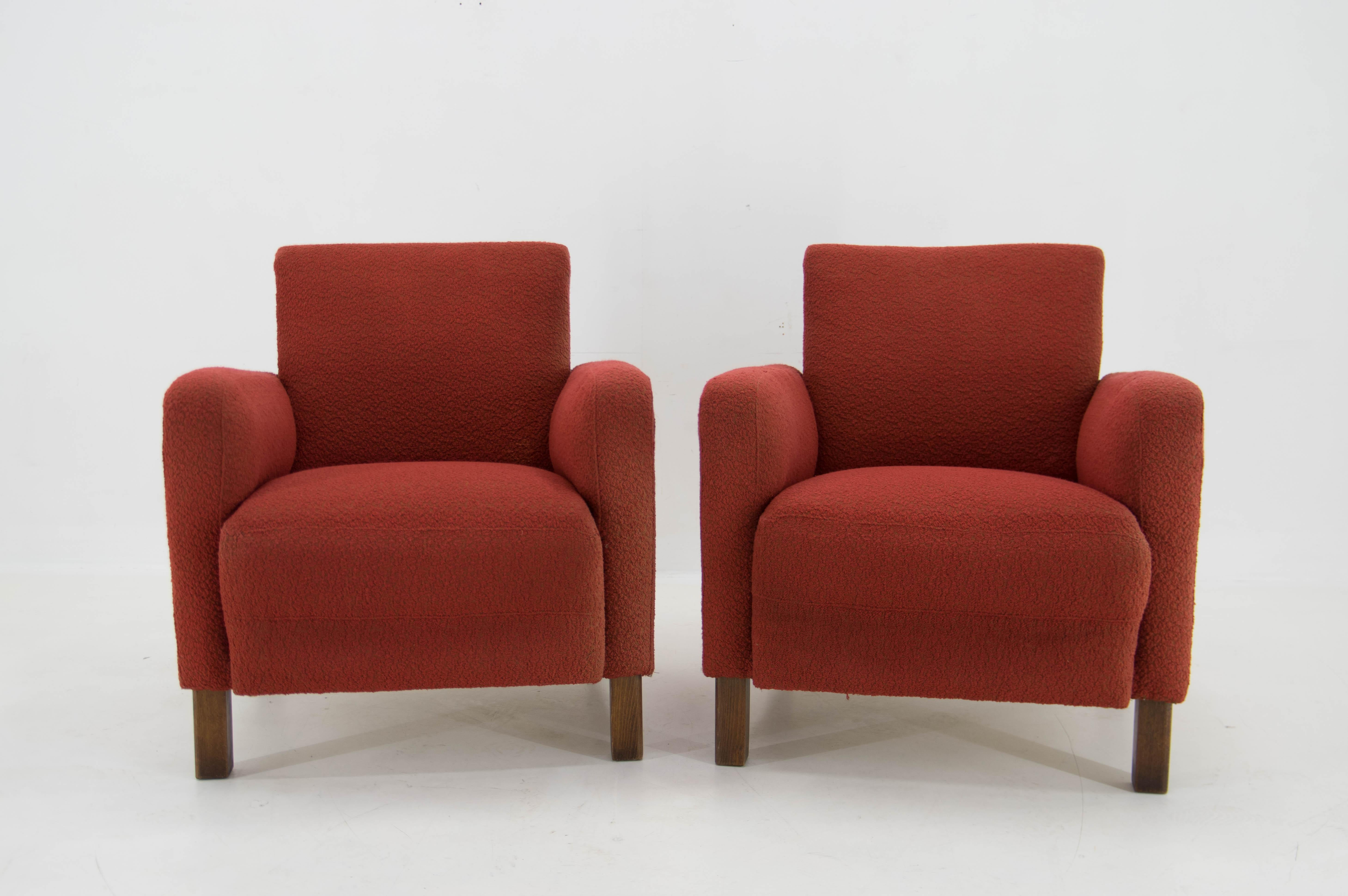 Set of Two Art Deco Armchairs Attributed to Halabala, 1930s In Good Condition For Sale In Praha, CZ