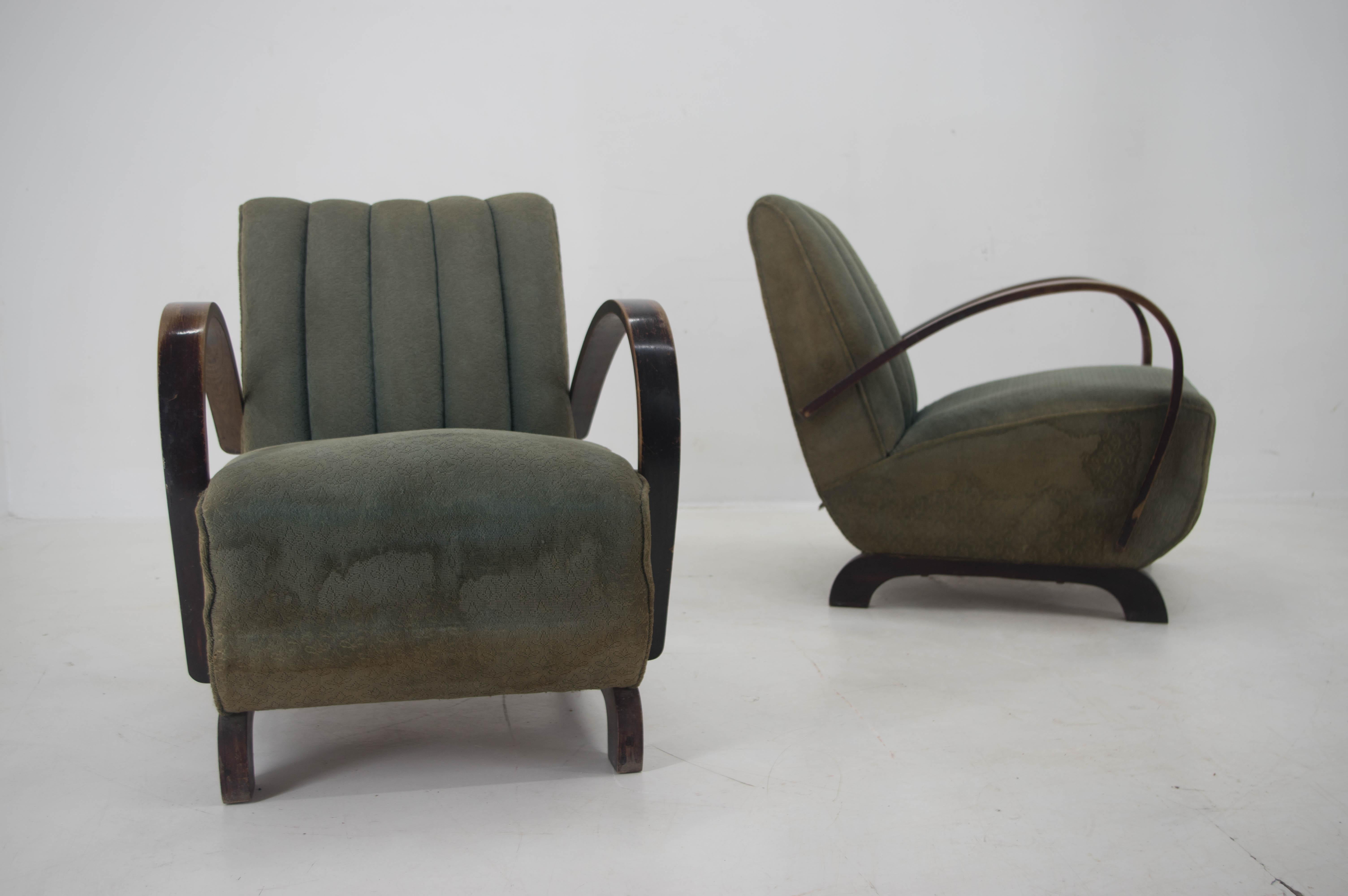 Fabric Set of Two Art Deco Armchairs by Jindrich Halabala, 1940s For Sale
