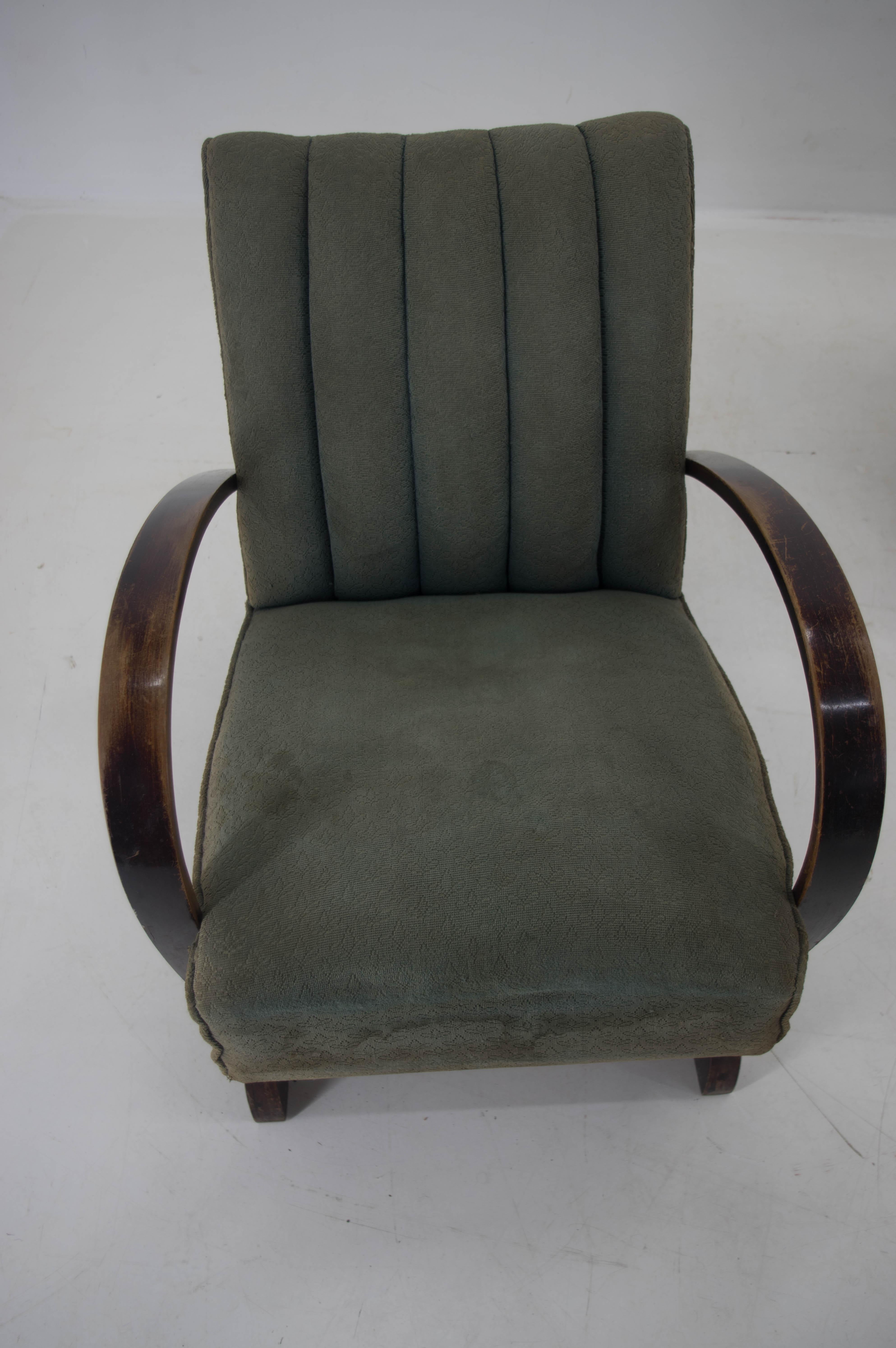 Set of Two Art Deco Armchairs by Jindrich Halabala, 1940s For Sale 1