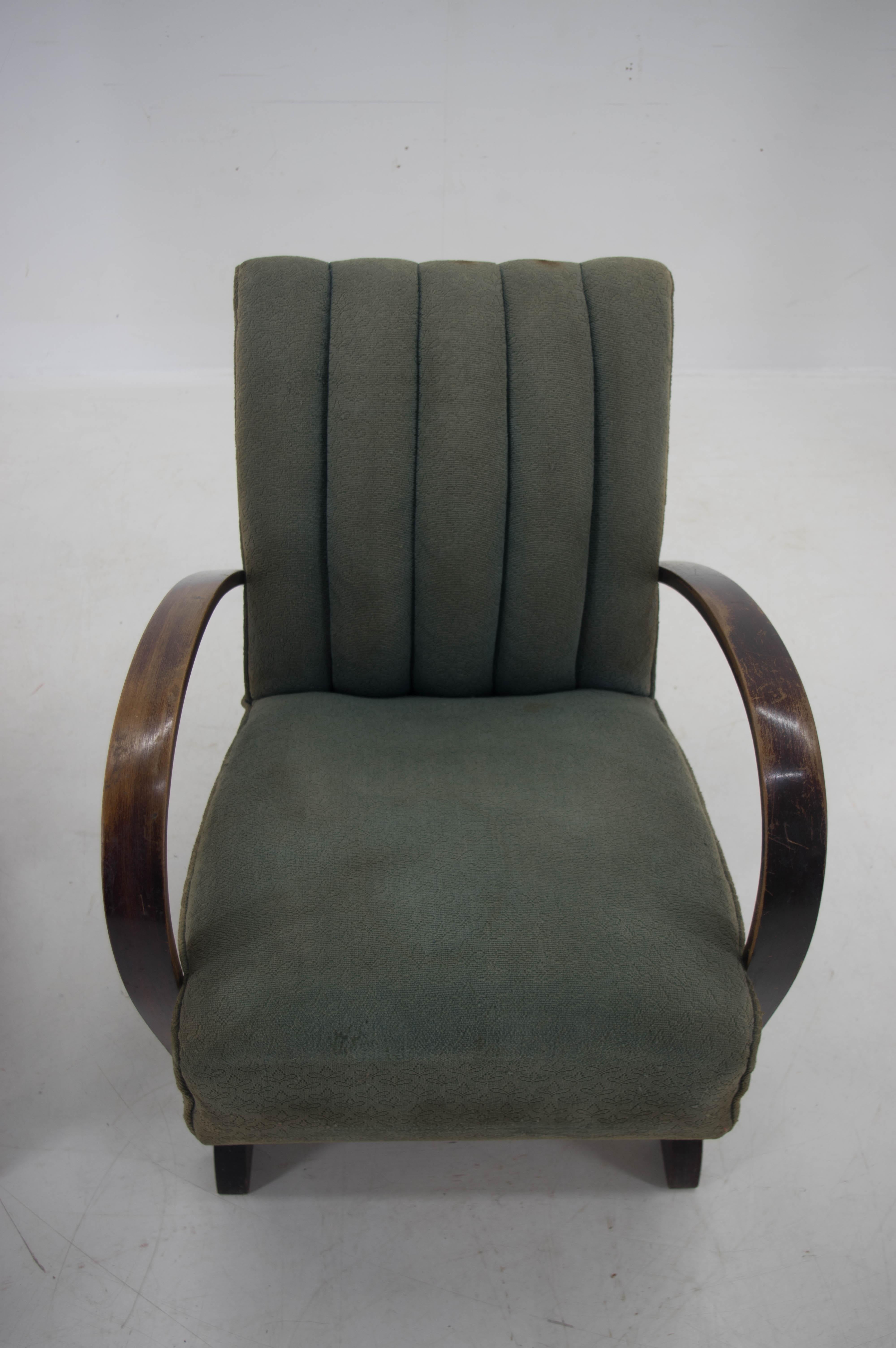 Set of Two Art Deco Armchairs by Jindrich Halabala, 1940s For Sale 2