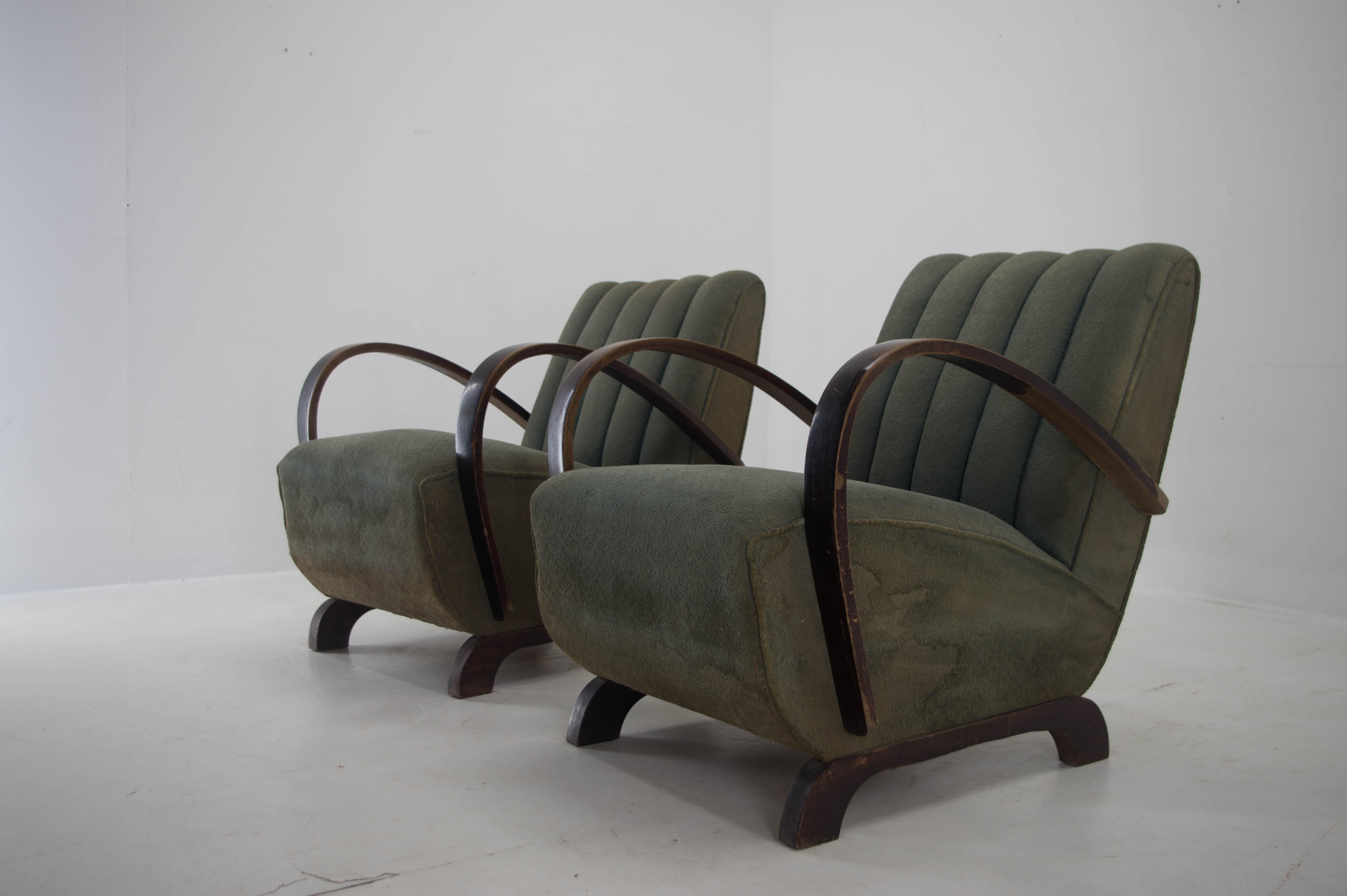 Set of Two Art Deco Armchairs by Jindrich Halabala, 1940s For Sale 3