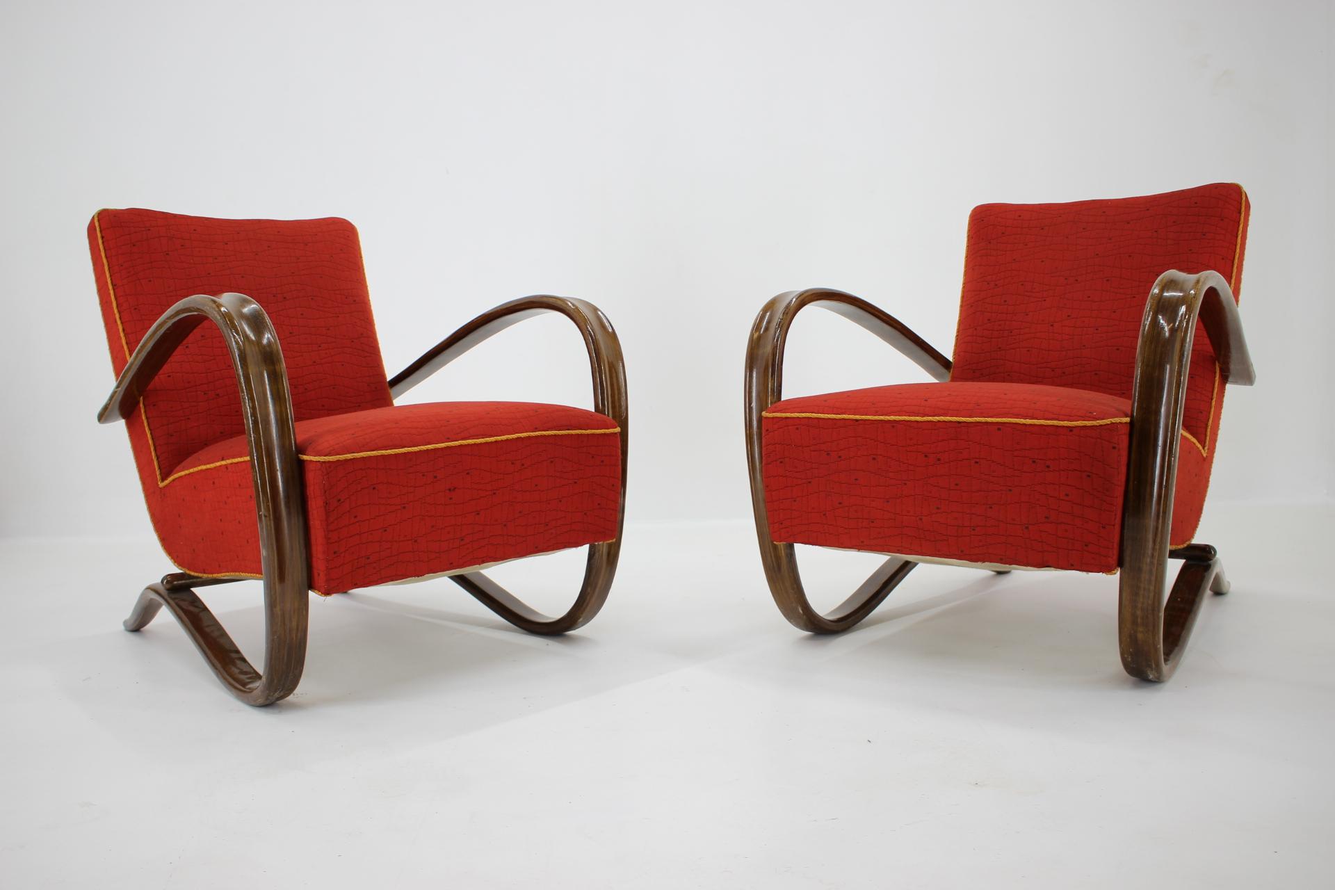 Mid-20th Century Set of Two Art Deco Armchairs H-269 by Jindřich Halabala, 1930s