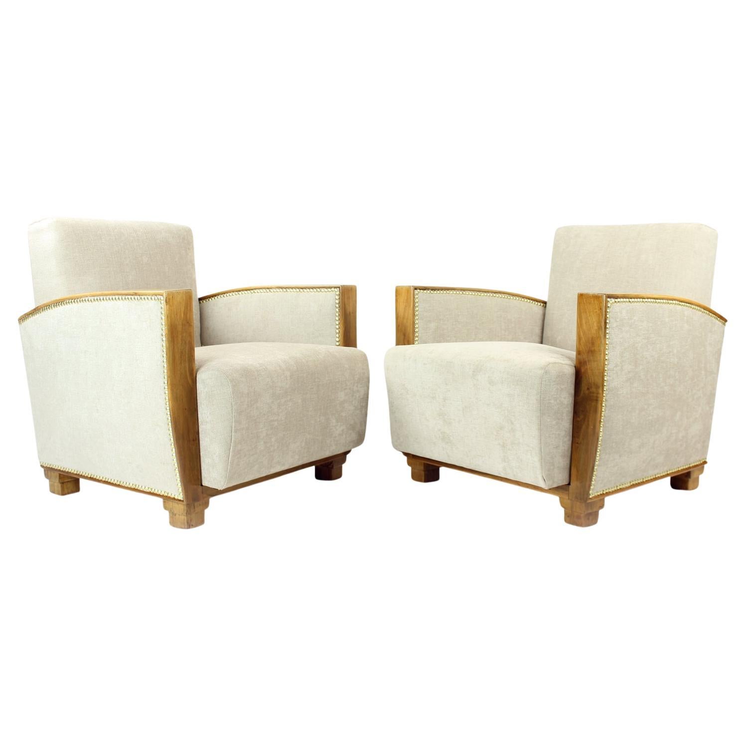 Set Of Two Art Deco Armchairs In Walnut And Fabric, Czechoslovakia 1930s For Sale