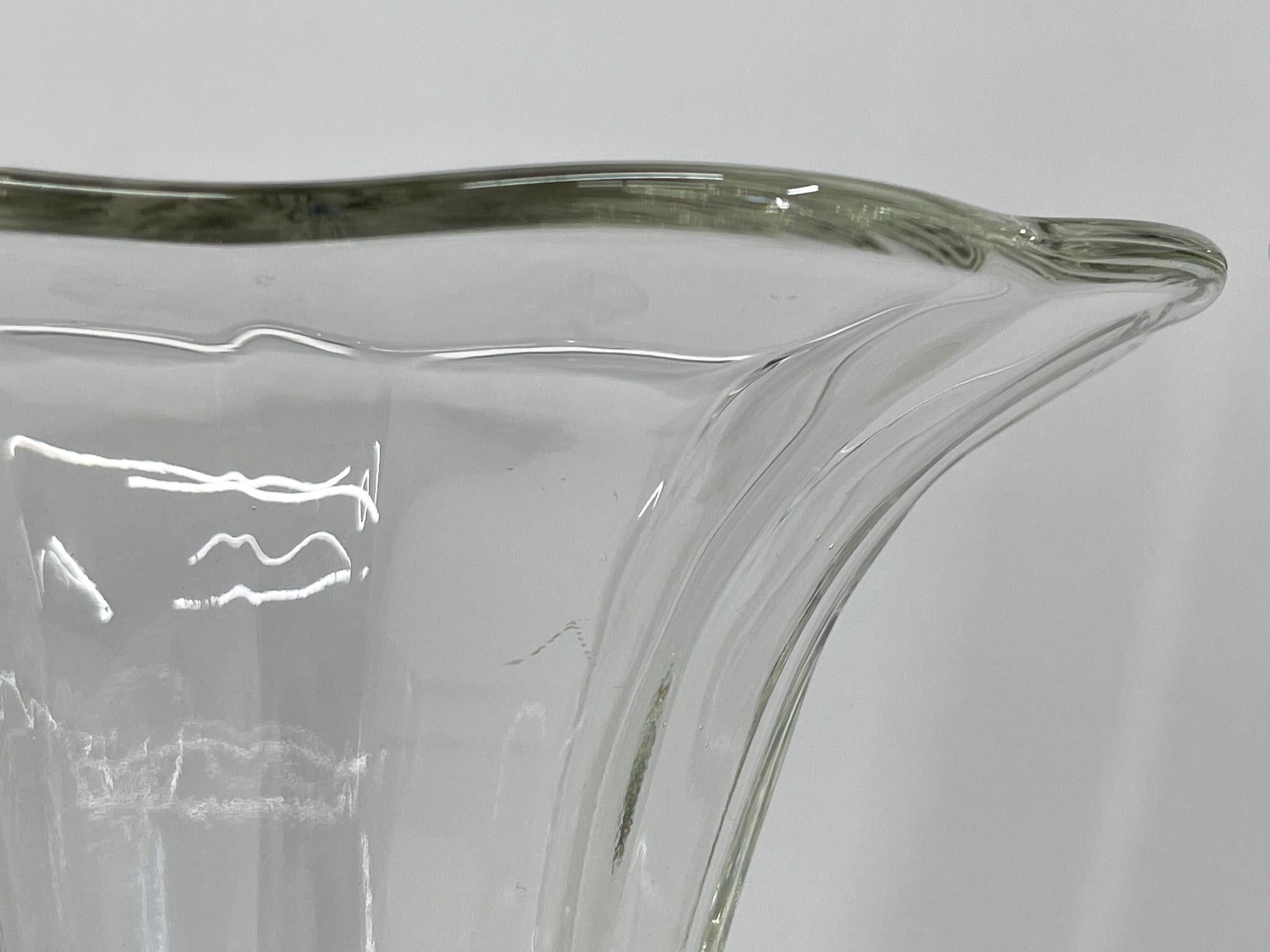 Set of Two Art Deco Dove Birds Glass Vases by Josef Feigl, 1930s For Sale 3