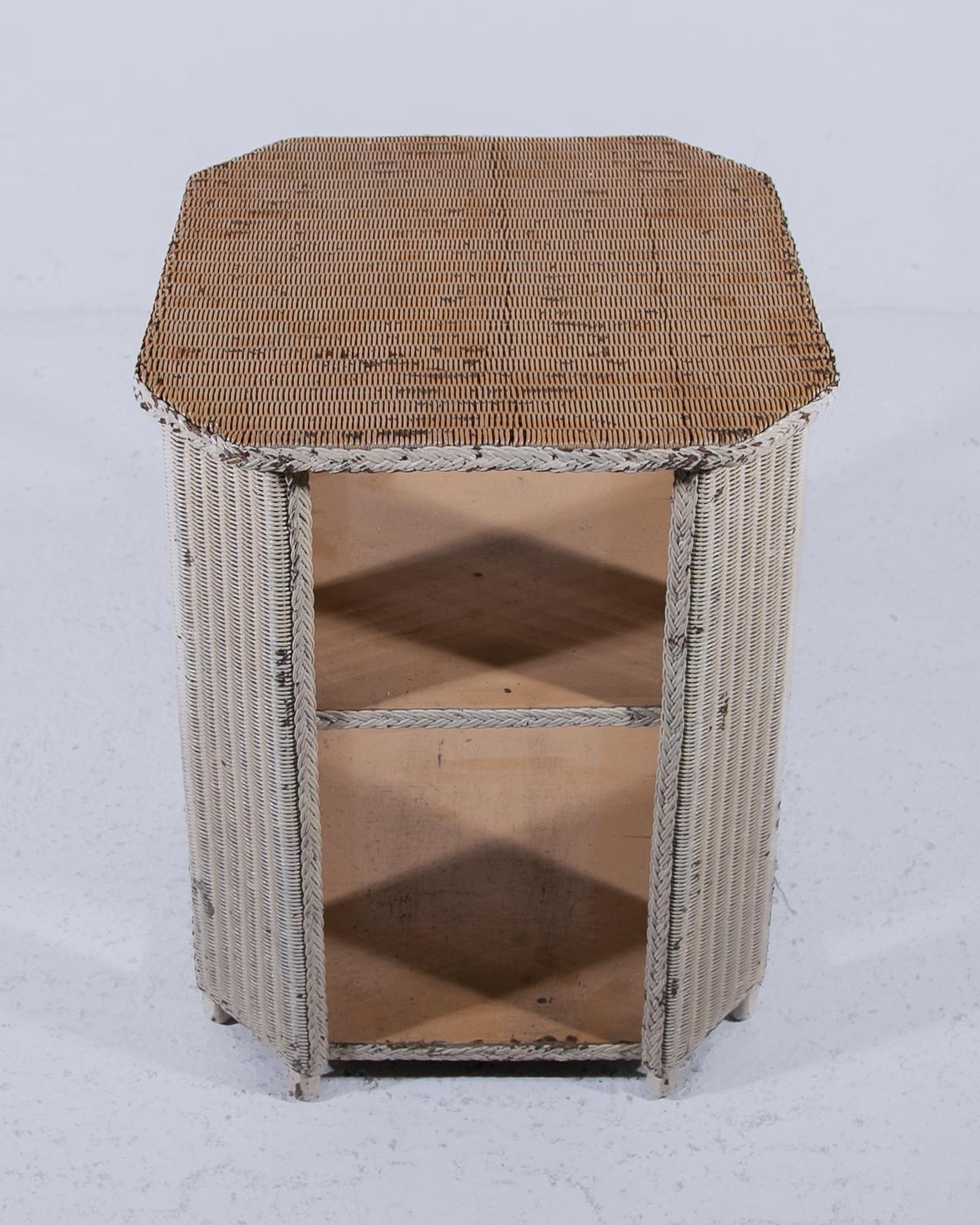 Set of Two Art Deco Lloyd Loom Tables in Wicker and Wood For Sale 6