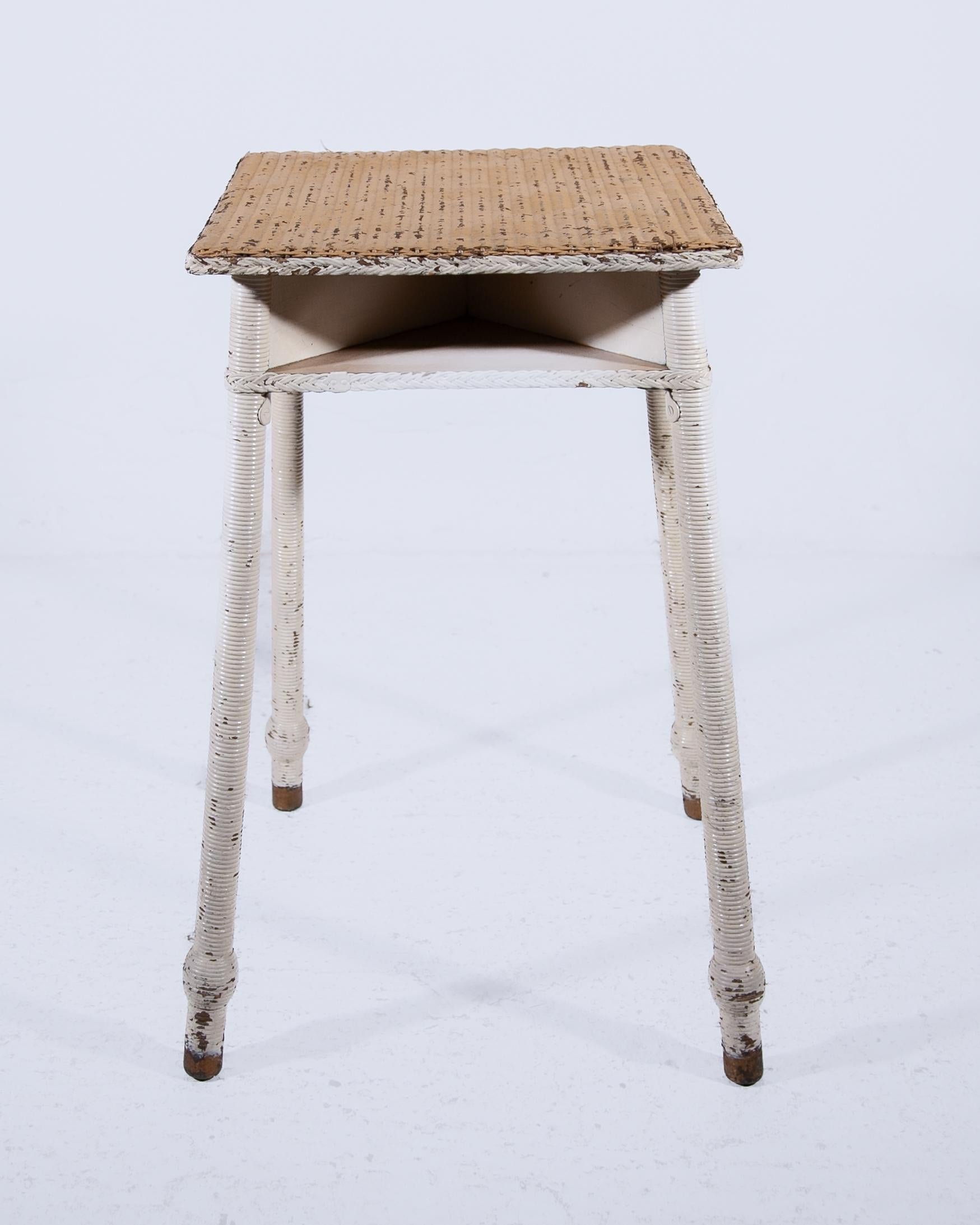 Mid-20th Century Set of Two Art Deco Lloyd Loom Tables in Wicker and Wood For Sale