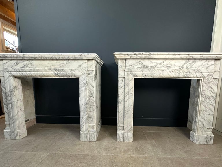 Louis XV Set Of Two Art-Deco Marble Fireplace Surrounds  For Sale