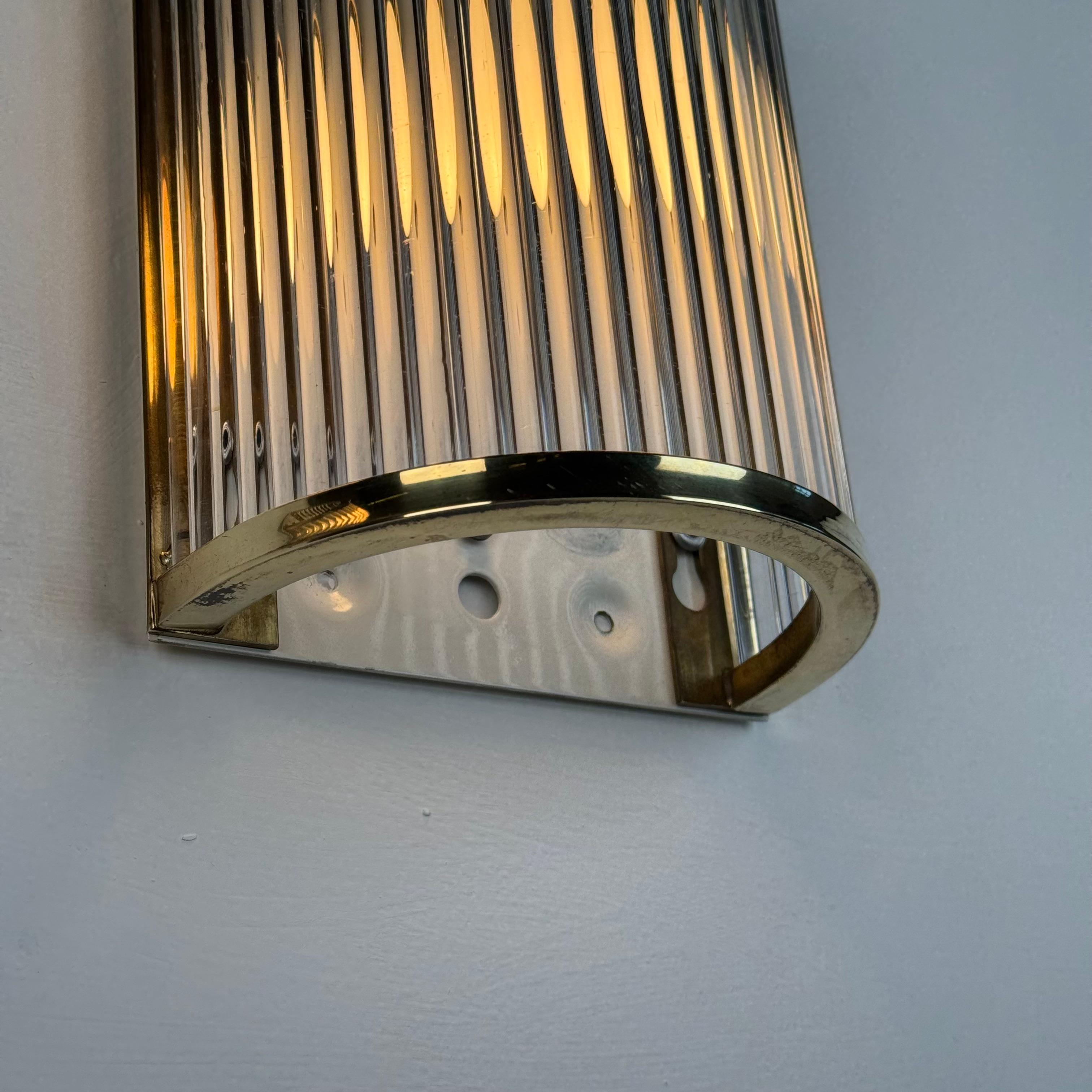 Set di due lampade da parete in vetro di Murano e ottone in stile Art Déco di De Majo, anni '70 in vendita 8