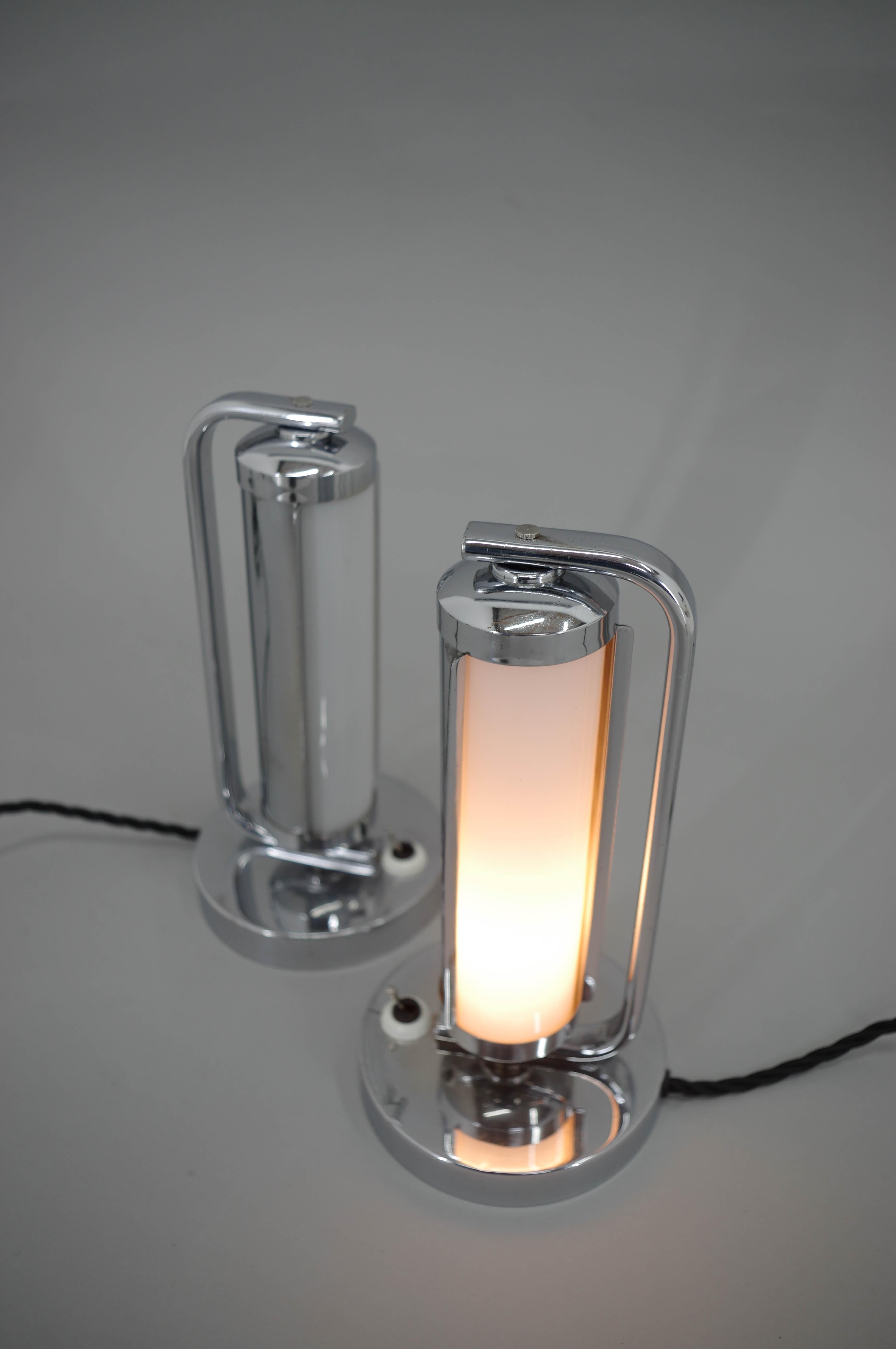 Set of Two Art Deco Table Lamps, 1930, Restored For Sale 4