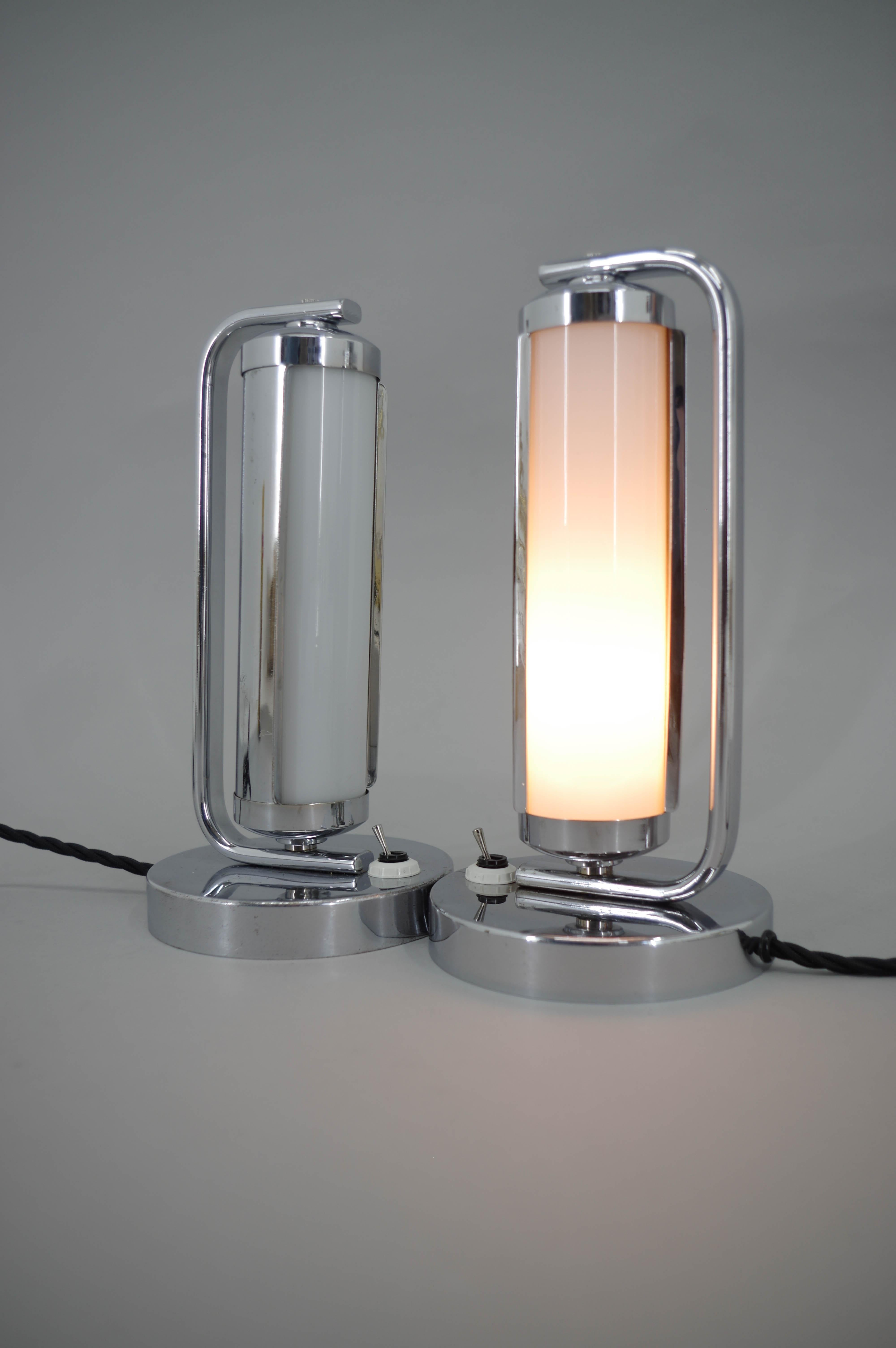 Set of Two Art Deco Table Lamps, 1930, Restored For Sale 5