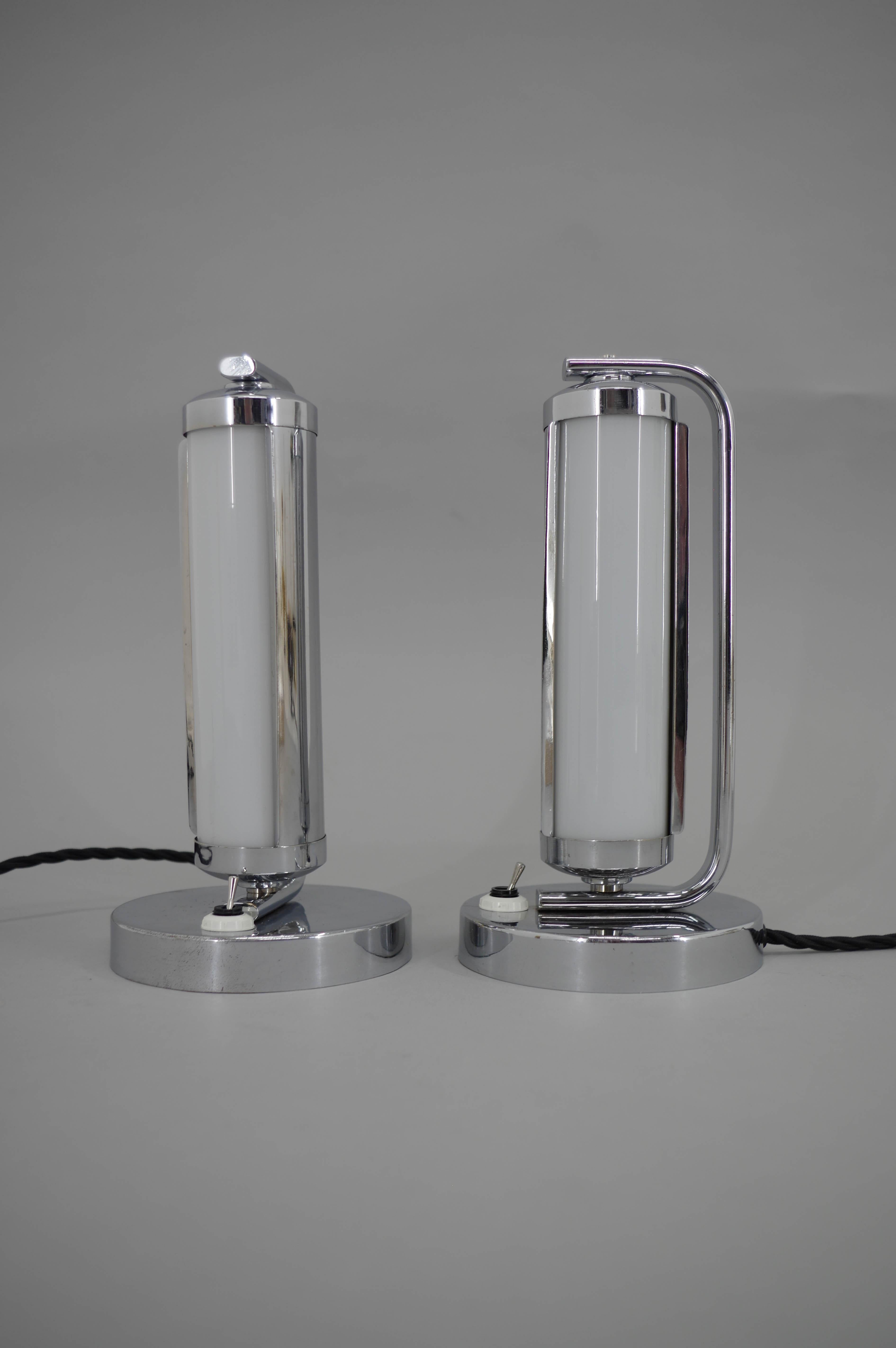 Set of Two Art Deco Table Lamps, 1930, Restored In Good Condition For Sale In Praha, CZ