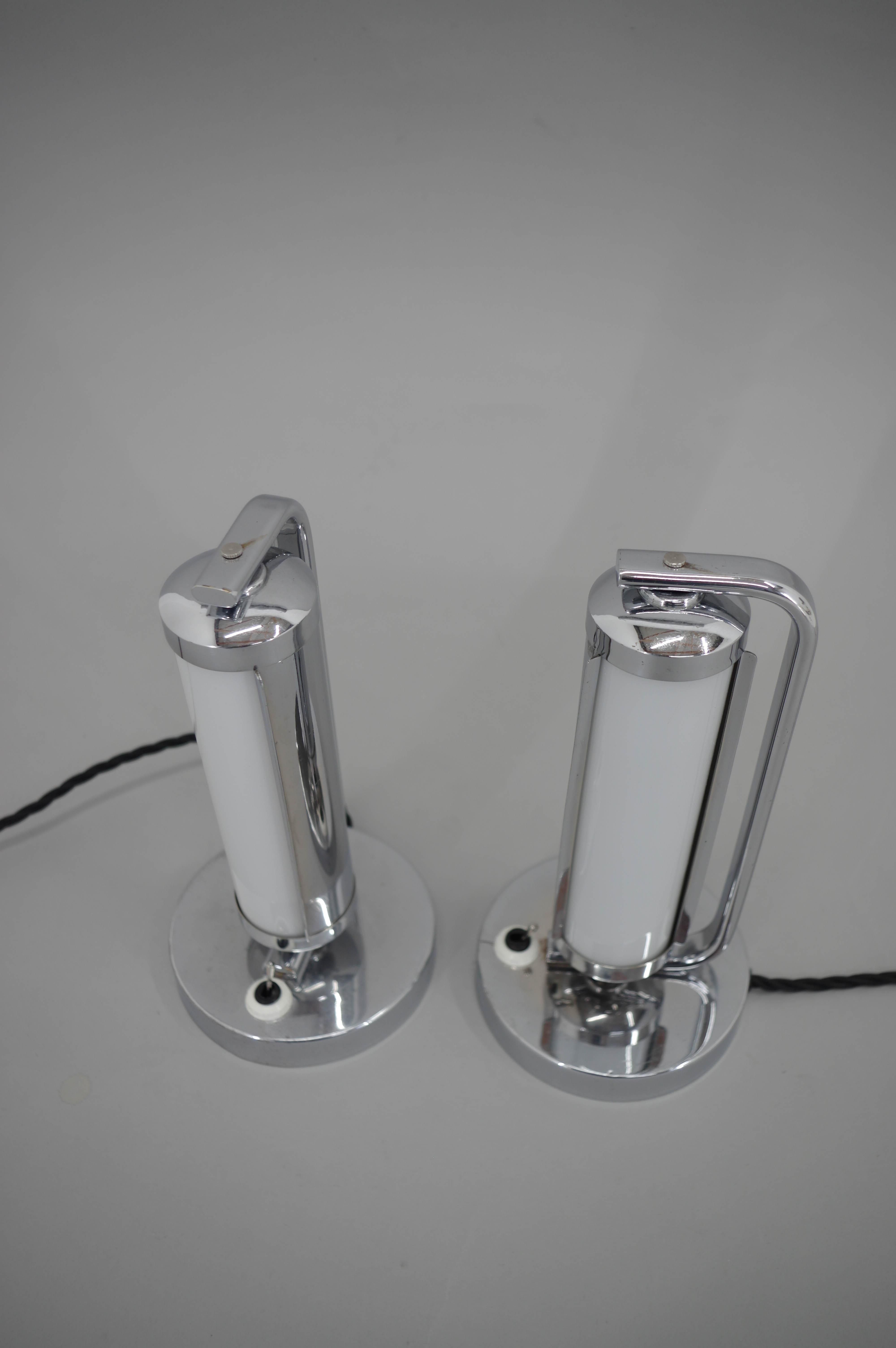 Mid-20th Century Set of Two Art Deco Table Lamps, 1930, Restored For Sale