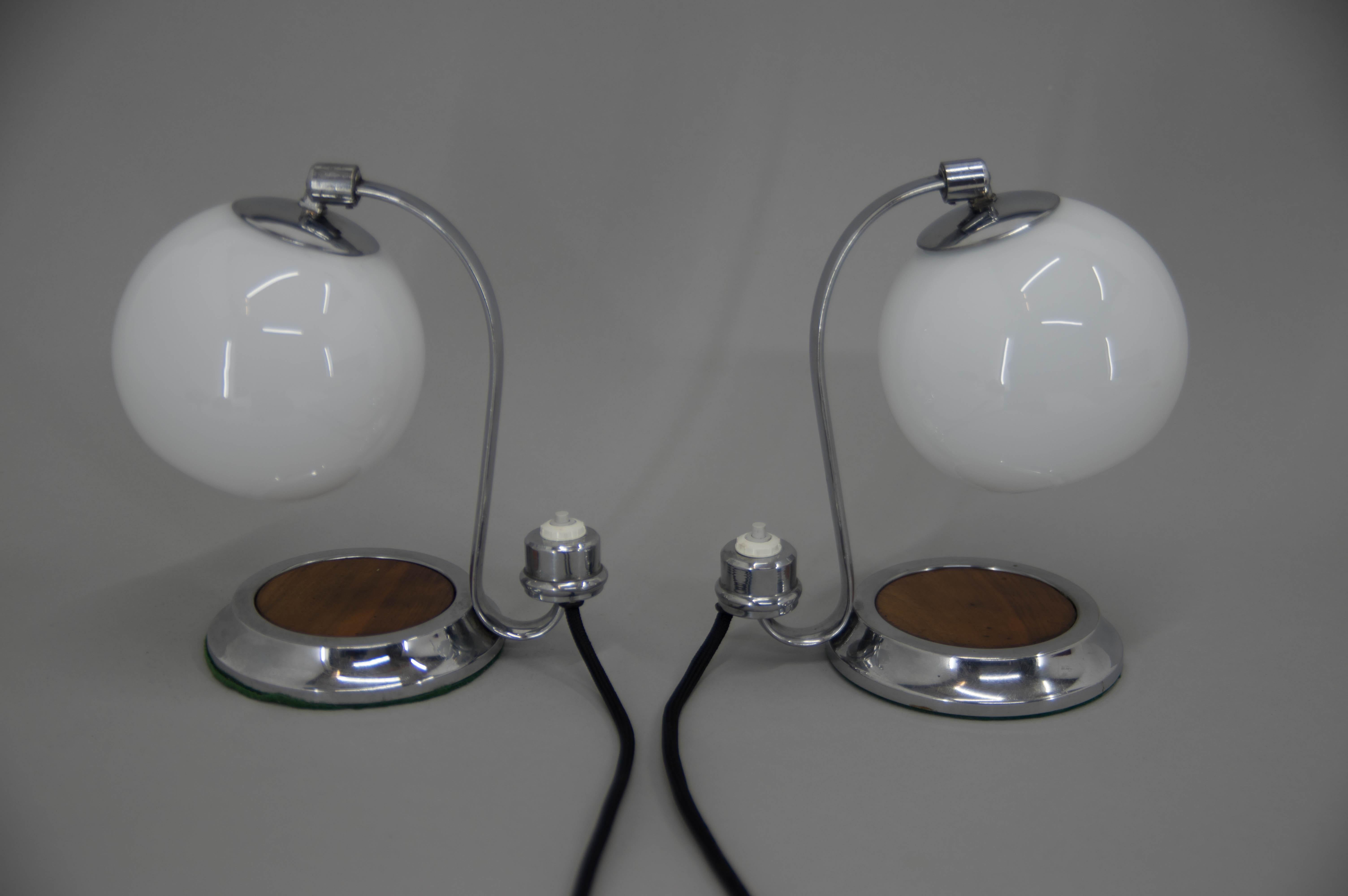 Mid-20th Century Set of Two Art Deco Table Lamps, 1930s For Sale