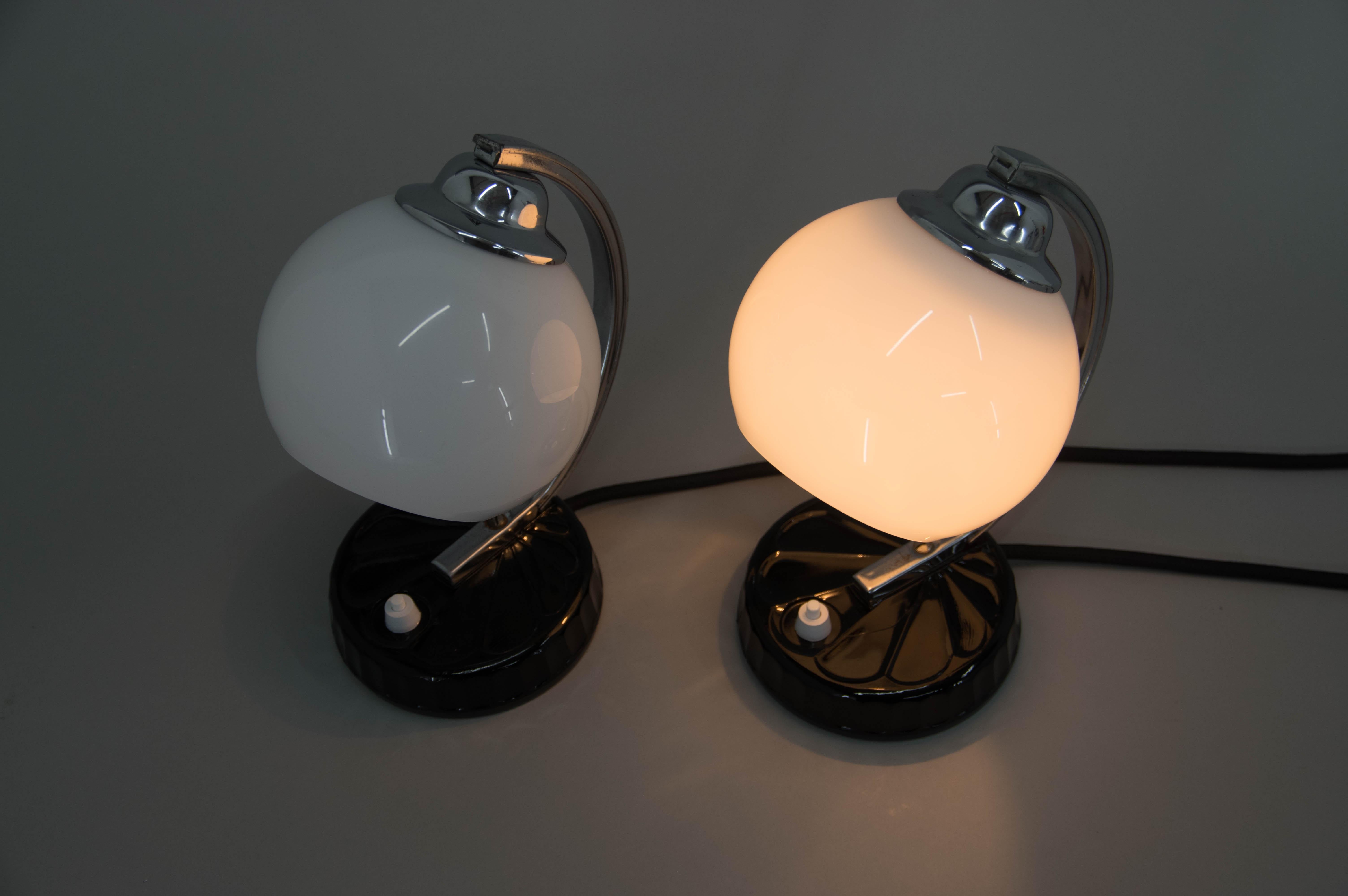 Set aus zwei Art-Déco-Tischlampen, 1930er-Jahre (Glas) im Angebot