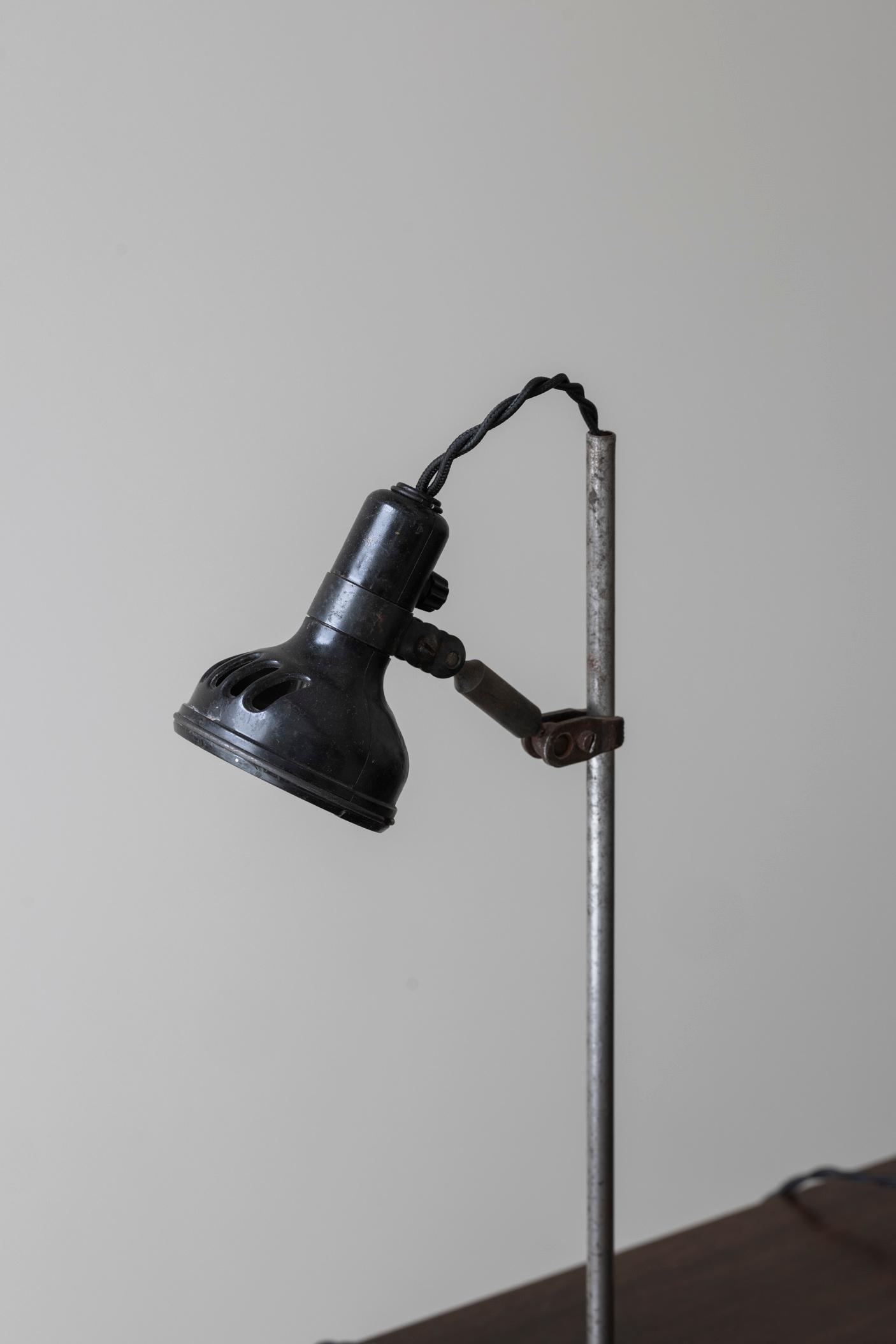 Ensemble de deux lampes de table Art Déco provenant de France, datant des années 1930. en vente 7