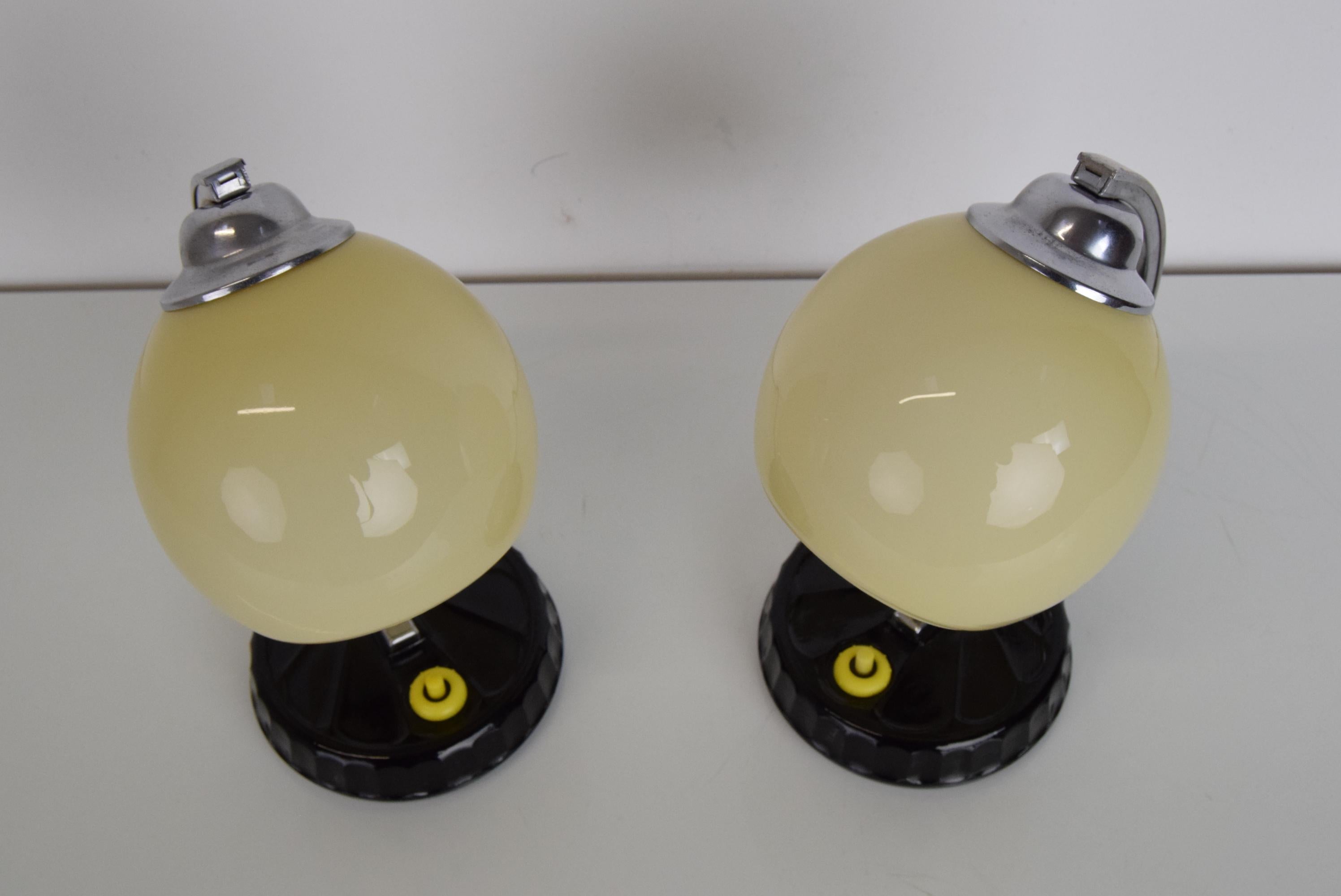 Set of Two Art Deco Table Lamps, 1930's For Sale 4