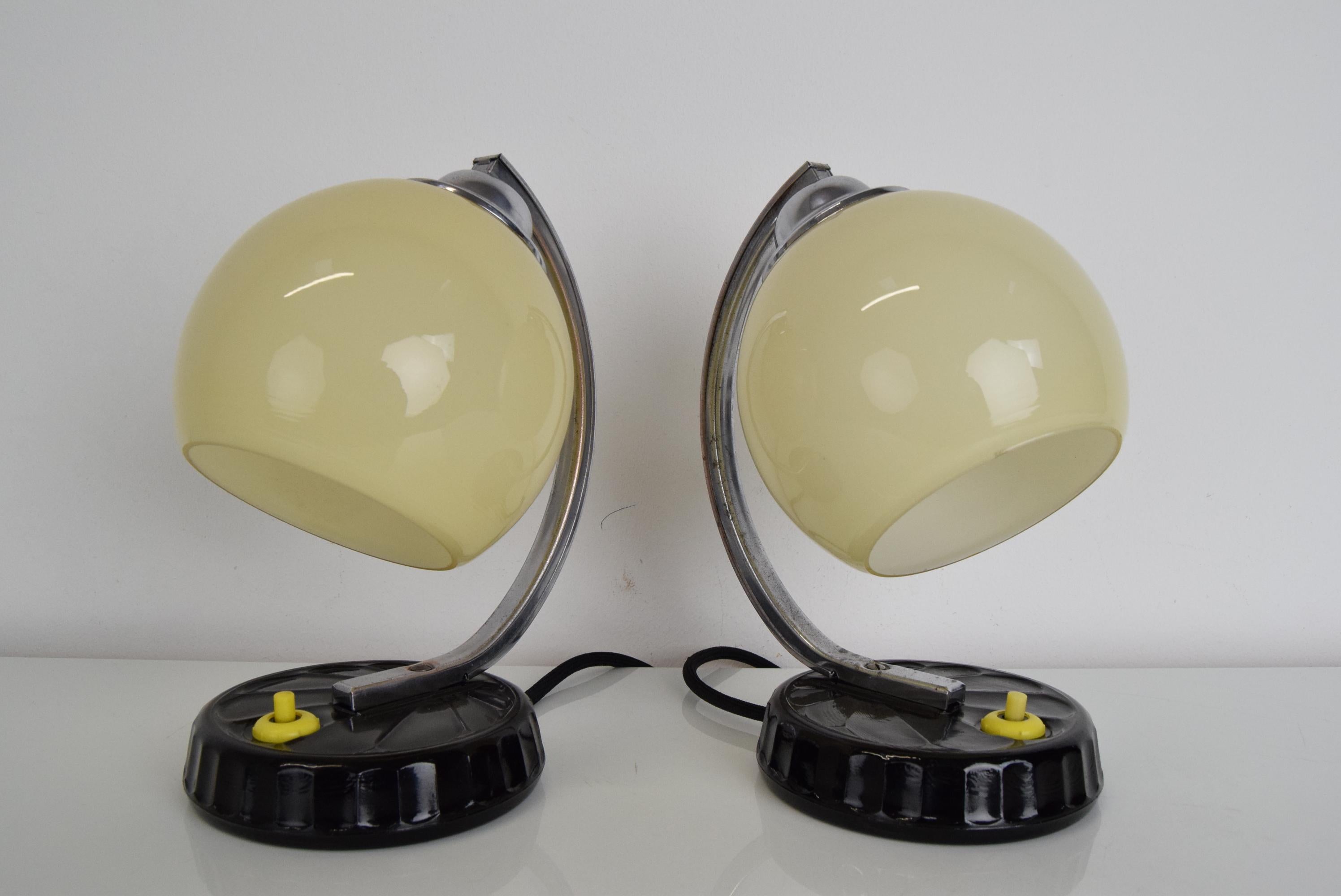 Set of Two Art Deco Table Lamps, 1930's For Sale 1