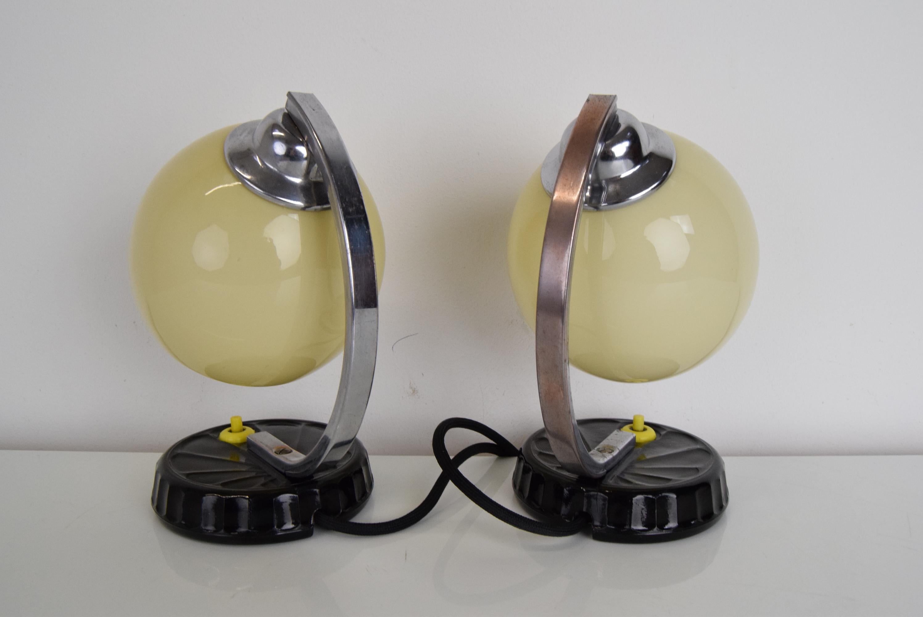 Set of Two Art Deco Table Lamps, 1930's For Sale 3