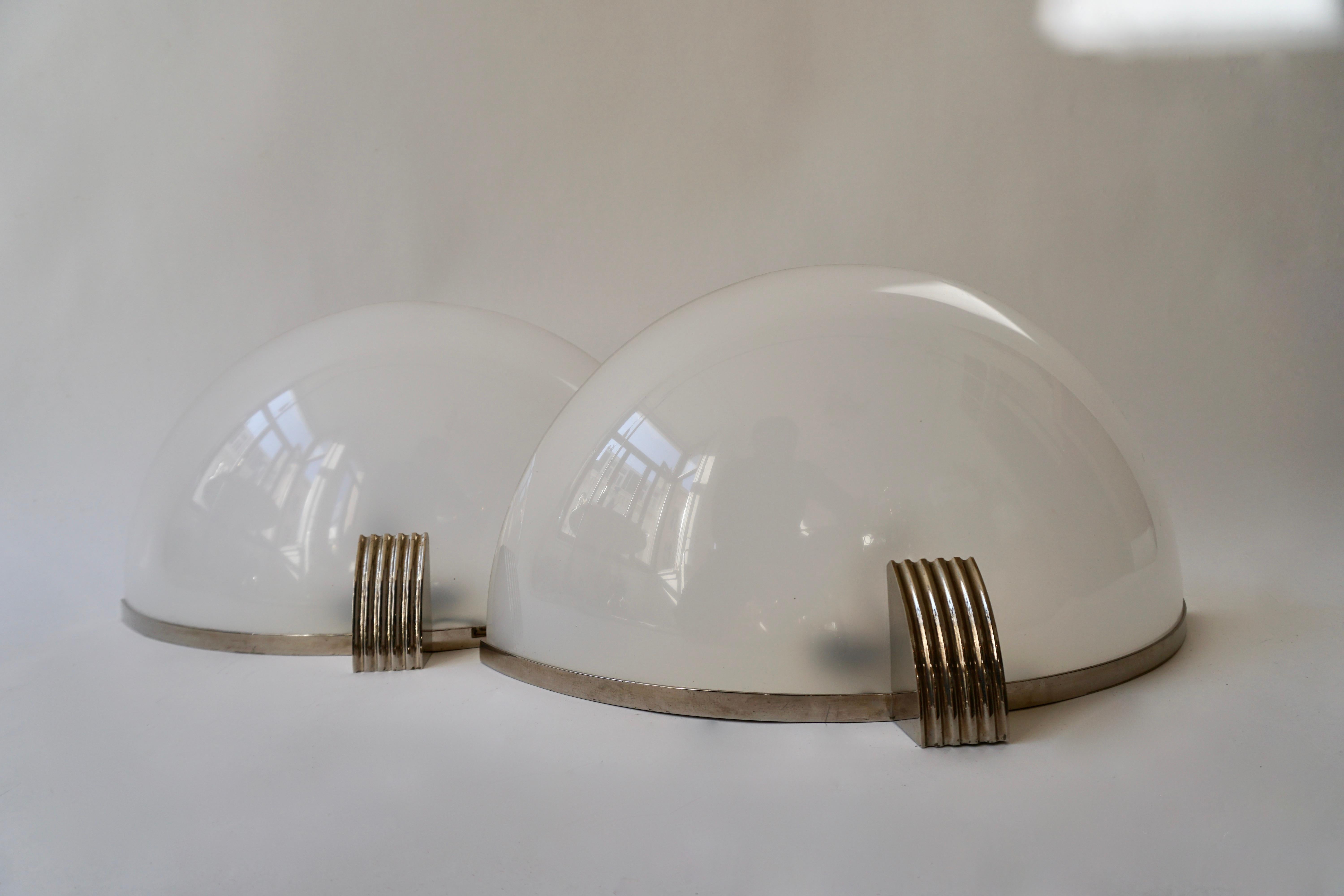 Set of Two Art Deco Wall Lamps or Sconces In Good Condition For Sale In Antwerp, BE