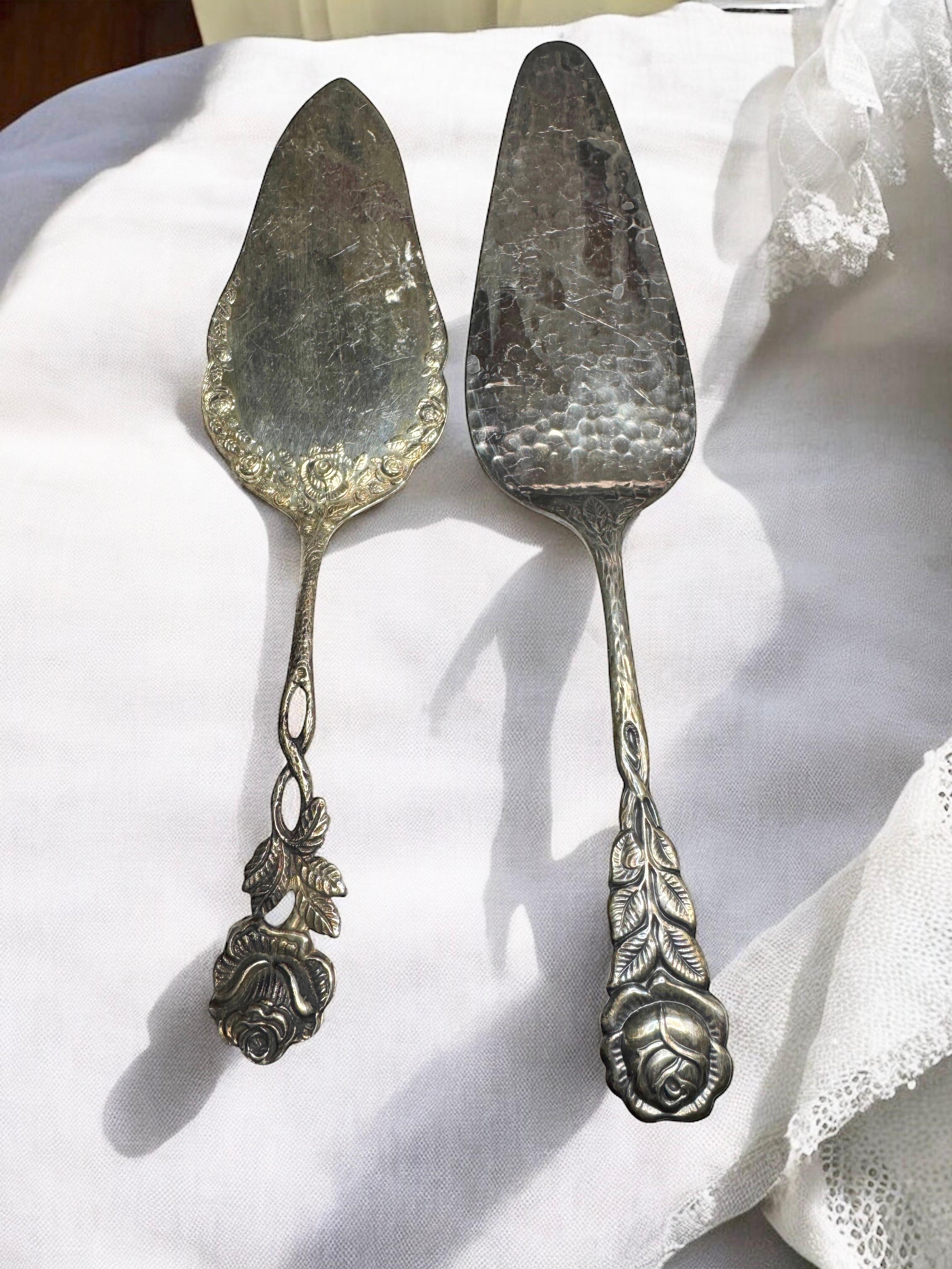 Set di due posate in argento Hildesheim Rose Art Nouveau, paletta per dolci, tedesco in vendita 1