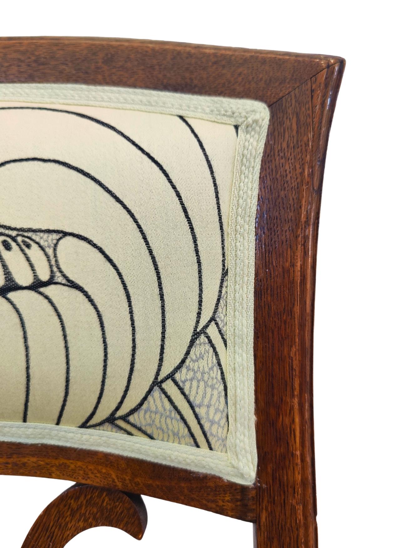 Inizio XX secolo Set di due sedie Art Nouveau Oak in vendita