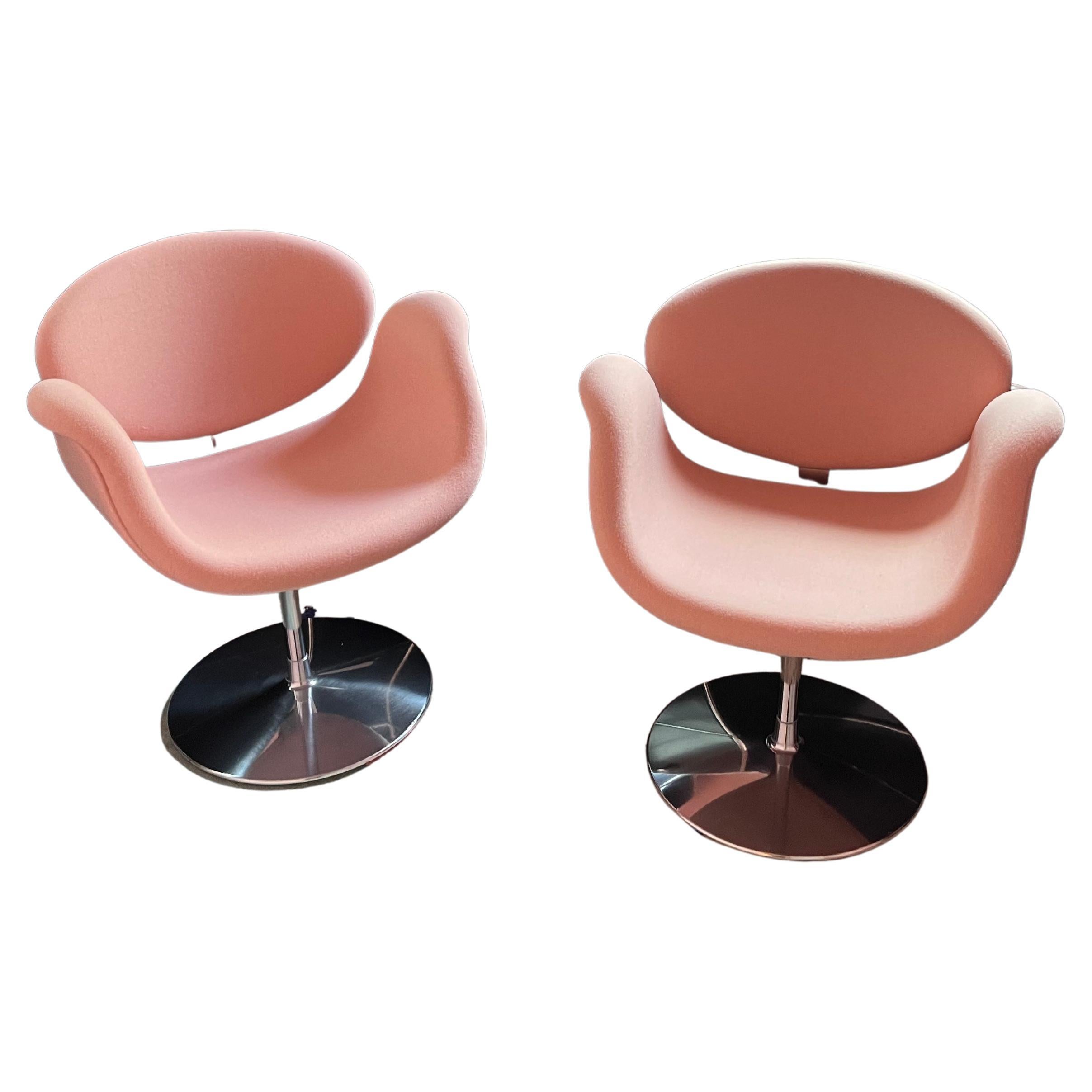 Juego de dos sillones giratorios tulipán rosa Artifort by Pierre Paulin by Stock en venta