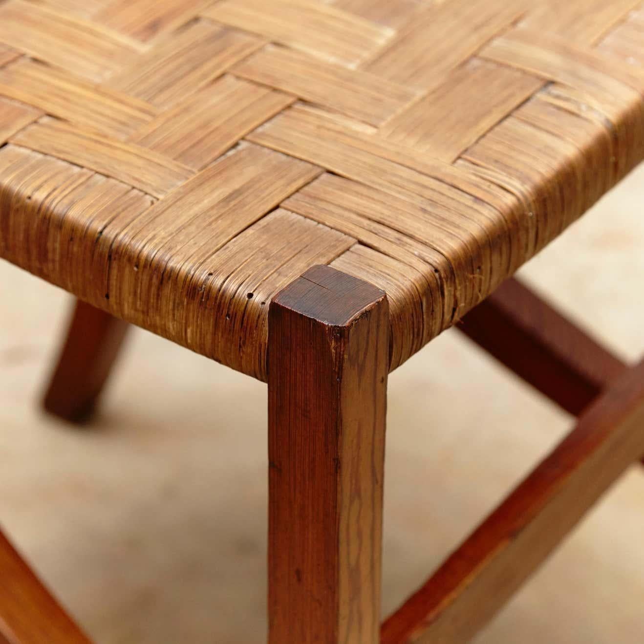 Espagnol Ensemble de deux chaises Arts & Crafts en Wood et rotin, vers 1910 en vente