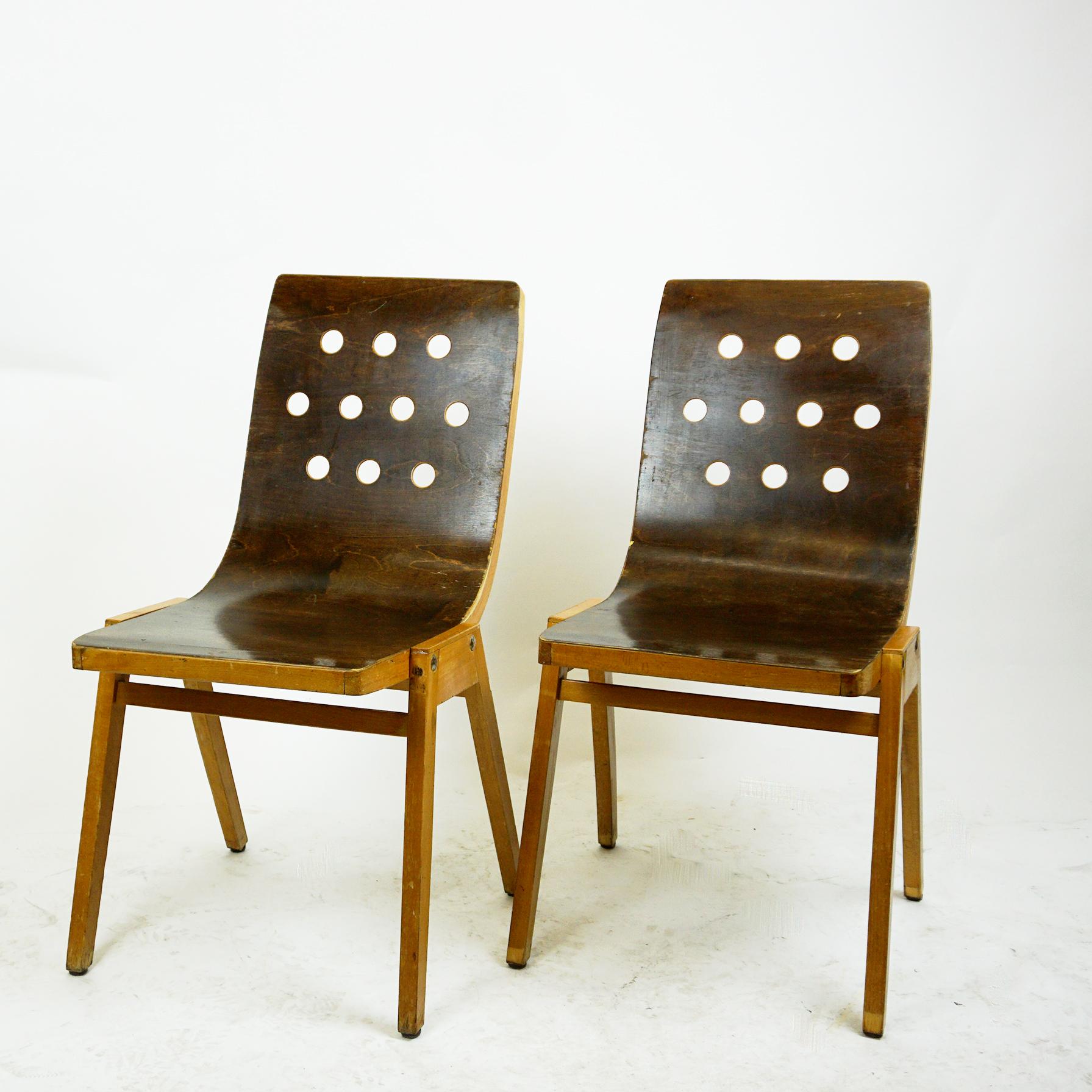 Set of Two Austrian Midcentury Beech Stacking Chairs by Roland Rainer In Good Condition In Vienna, AT