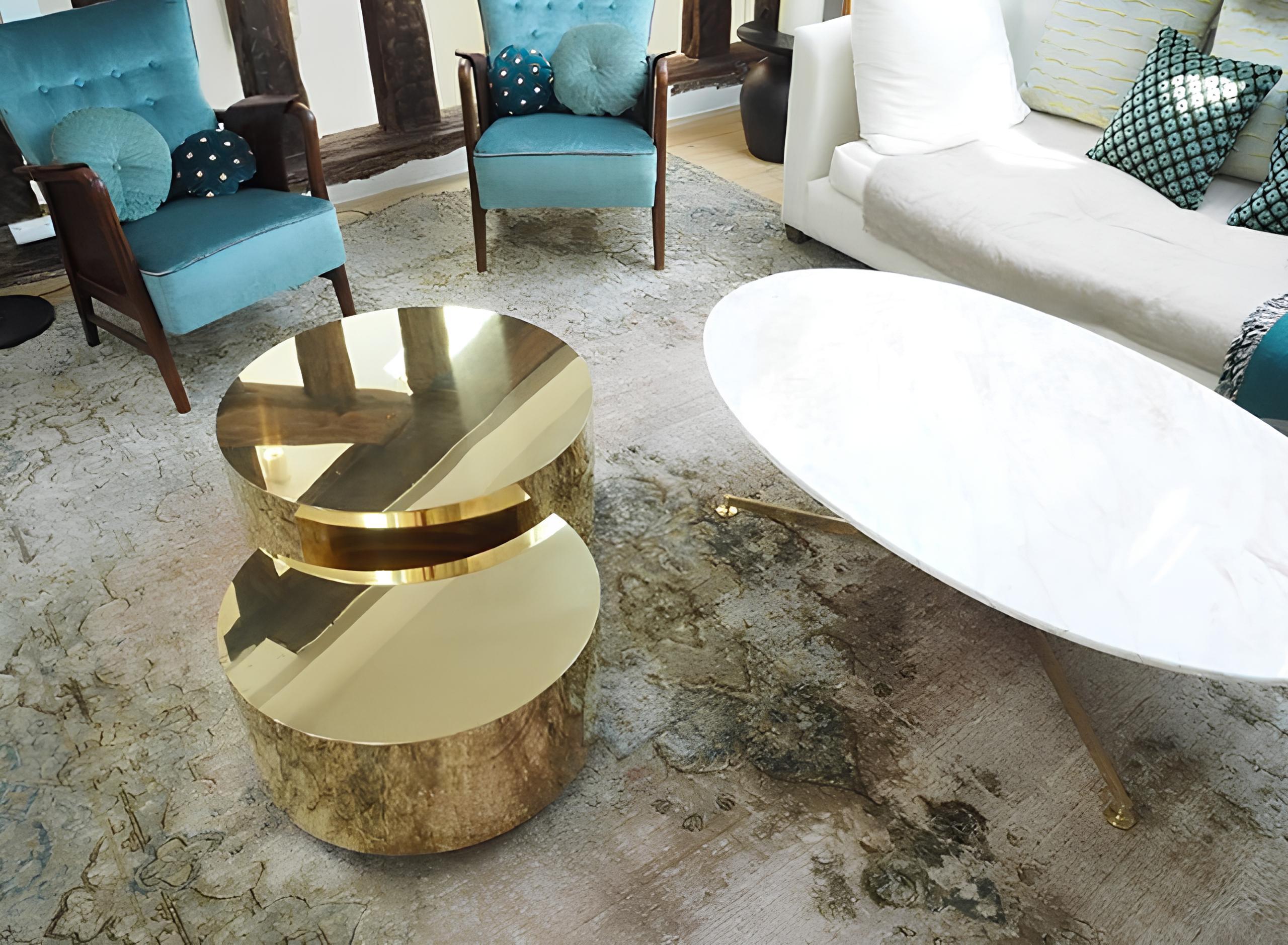 Luna Brass/Steel Collection - Coffee table / Side Tables / Auxiliary Tables

The Luna Brass/Steel Table Set, crafted in our Spanish workshop, is fashioned entirely from satin brass or steel, seamlessly blending the grace of full and half moon shapes