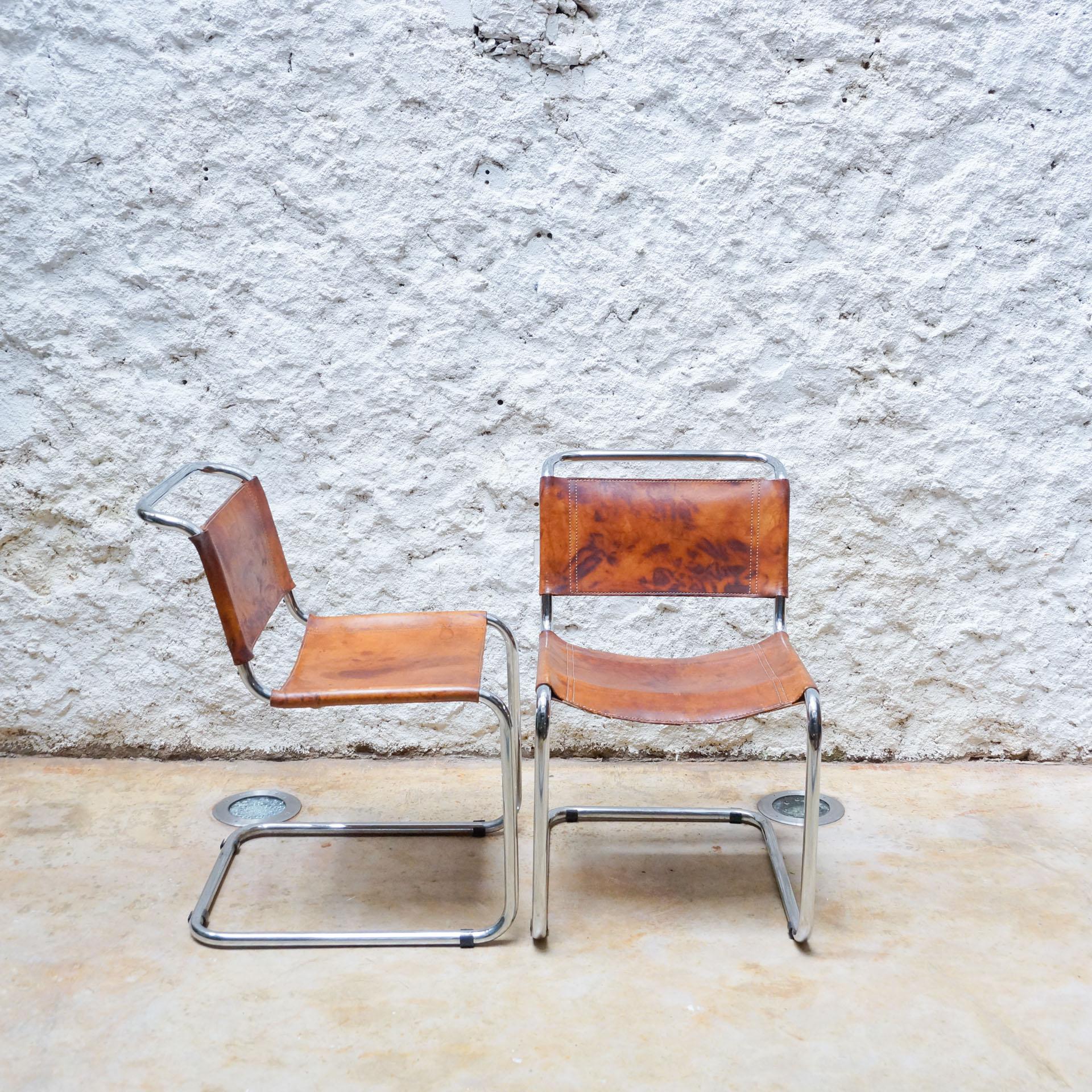 Set of Two B33 Chairs in Steel and Leather by Marcel Breuer In Good Condition In Barcelona, Barcelona