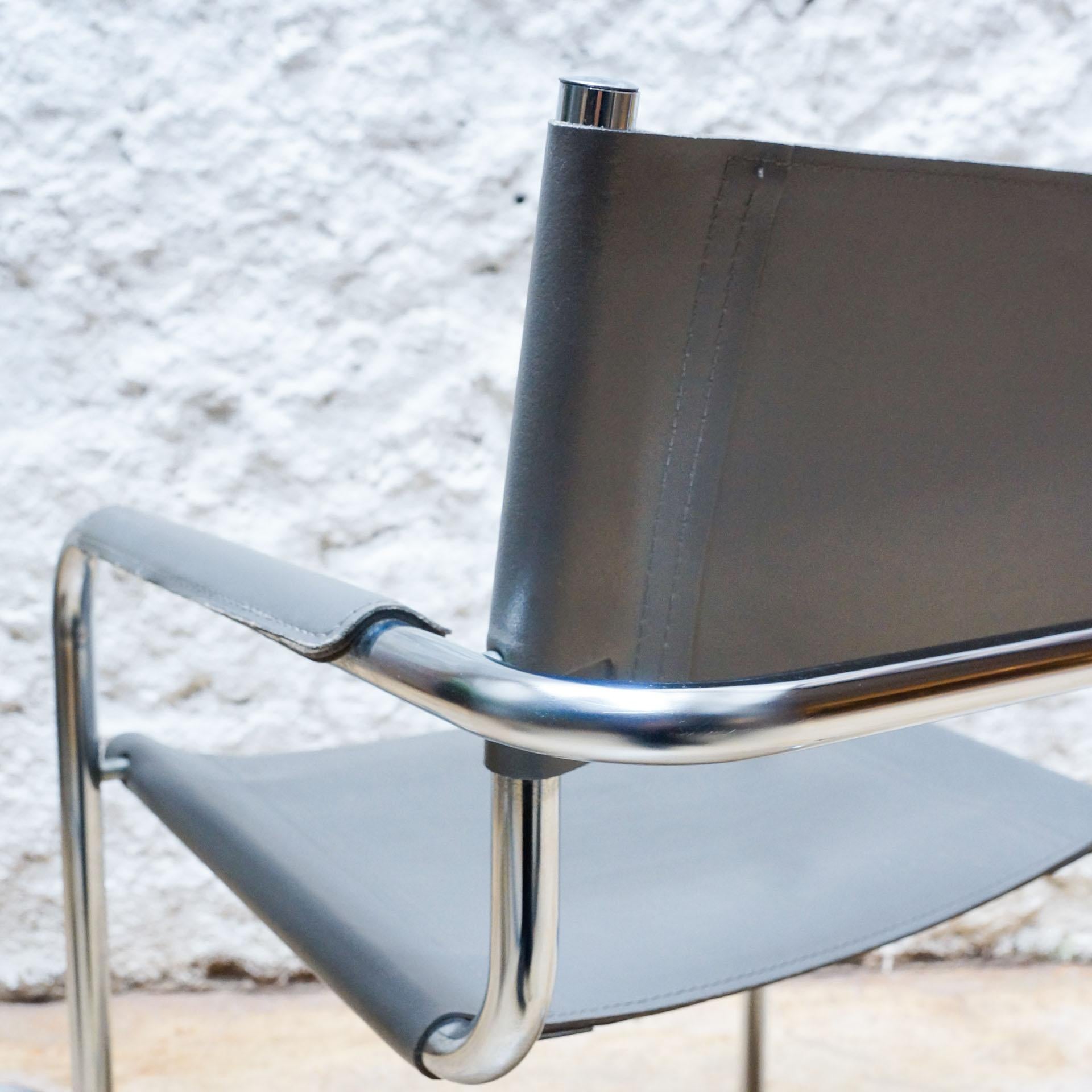 Set of Two B34 Chairs in Steel and Leather by Marcel Breuer 6