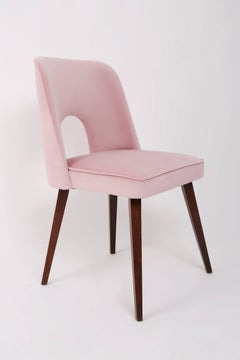 Juego de dos sillas "Shell" de terciopelo rosa bebé, Europa, años 60.