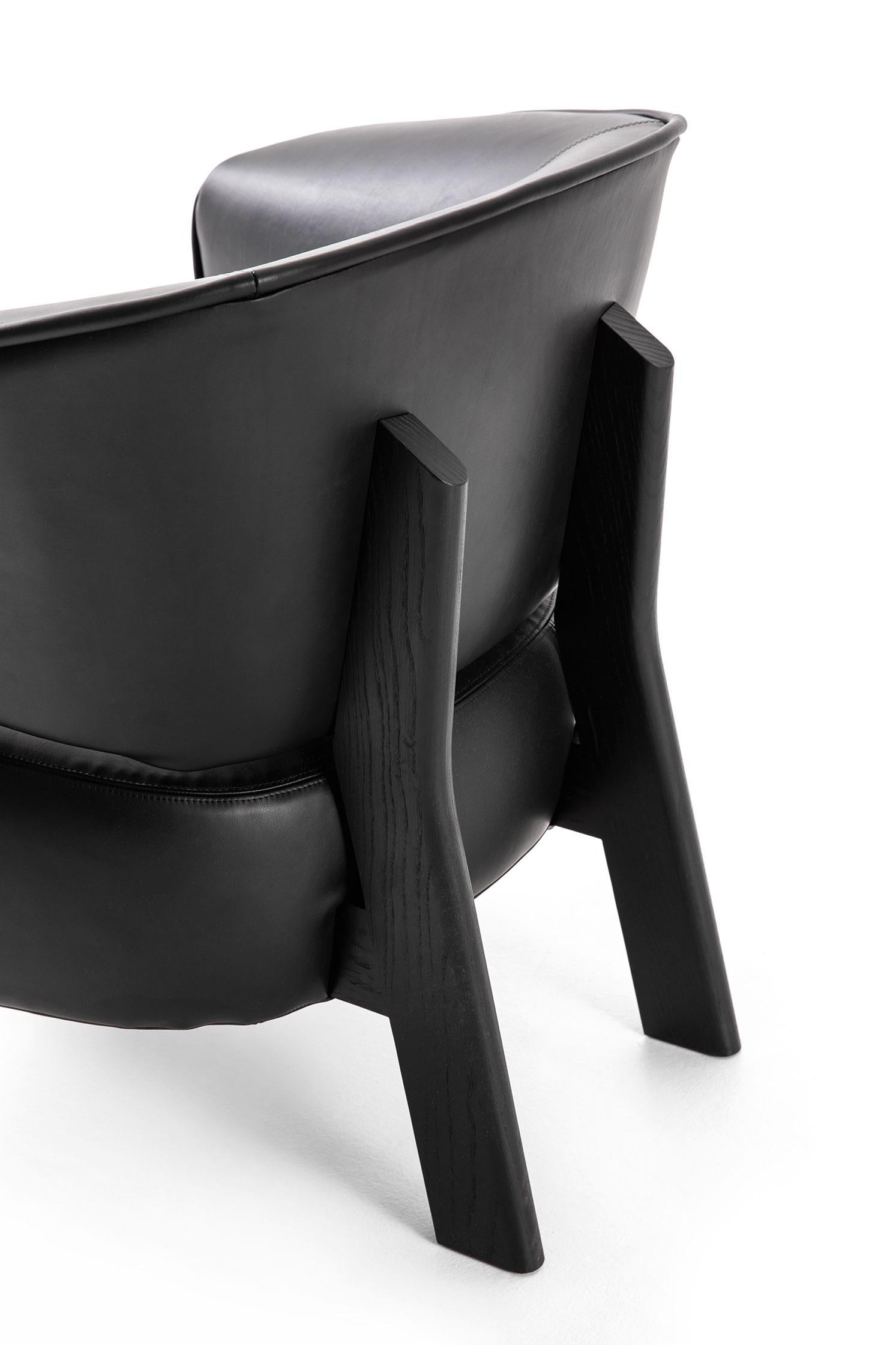 Cuir Ensemble de deux fauteuils à oreilles d'arrière de Patricia Urquiola en vente