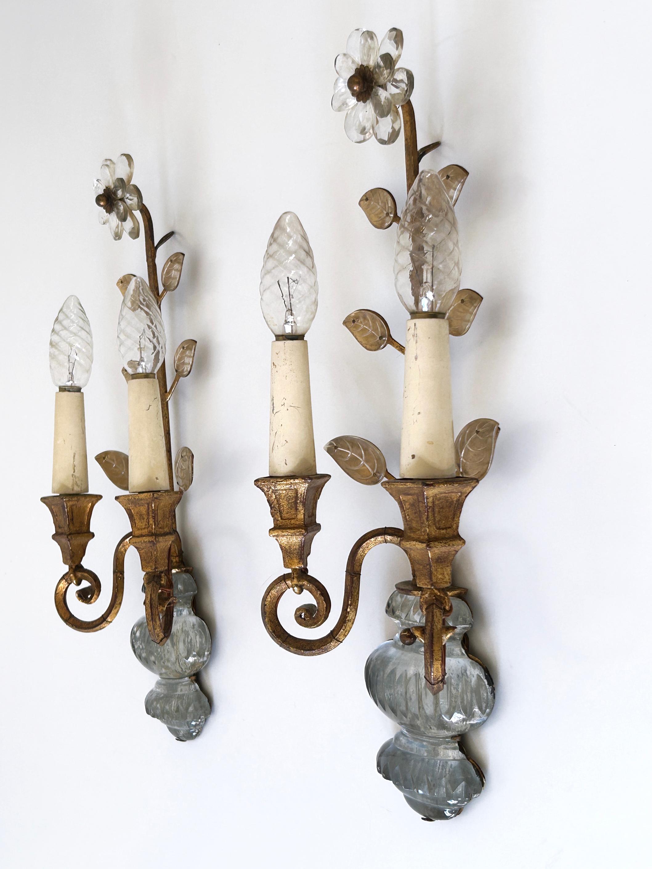 Set di due lampade da parete o scendiletto in cristallo e metallo dorato Banci Firenze 1960s Italia in vendita 9