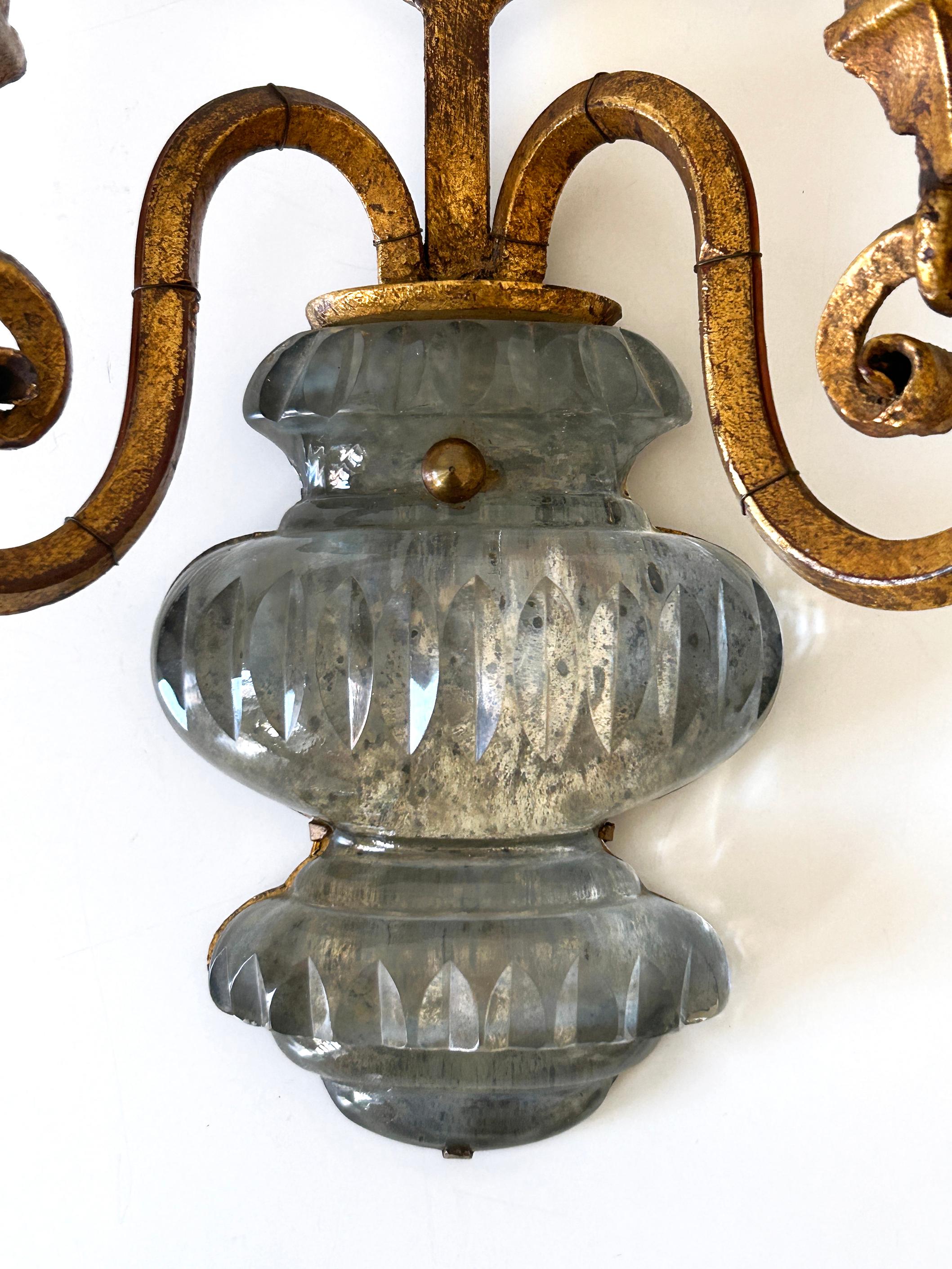 Set di due lampade da parete o scendiletto in cristallo e metallo dorato Banci Firenze 1960s Italia in vendita 11
