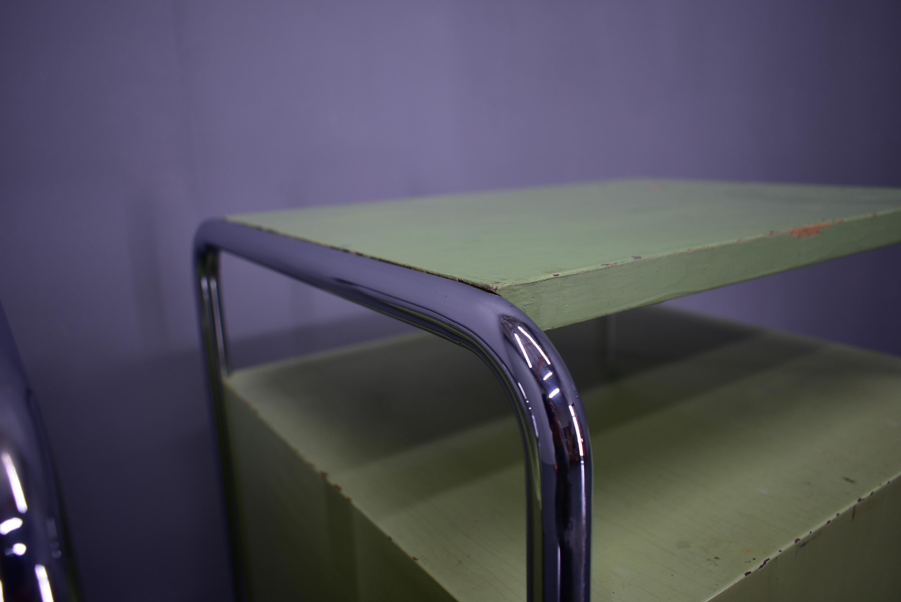 Ensemble de deux tables de nuit Bauhaus par Vichr & Co, années 1930 en vente 8
