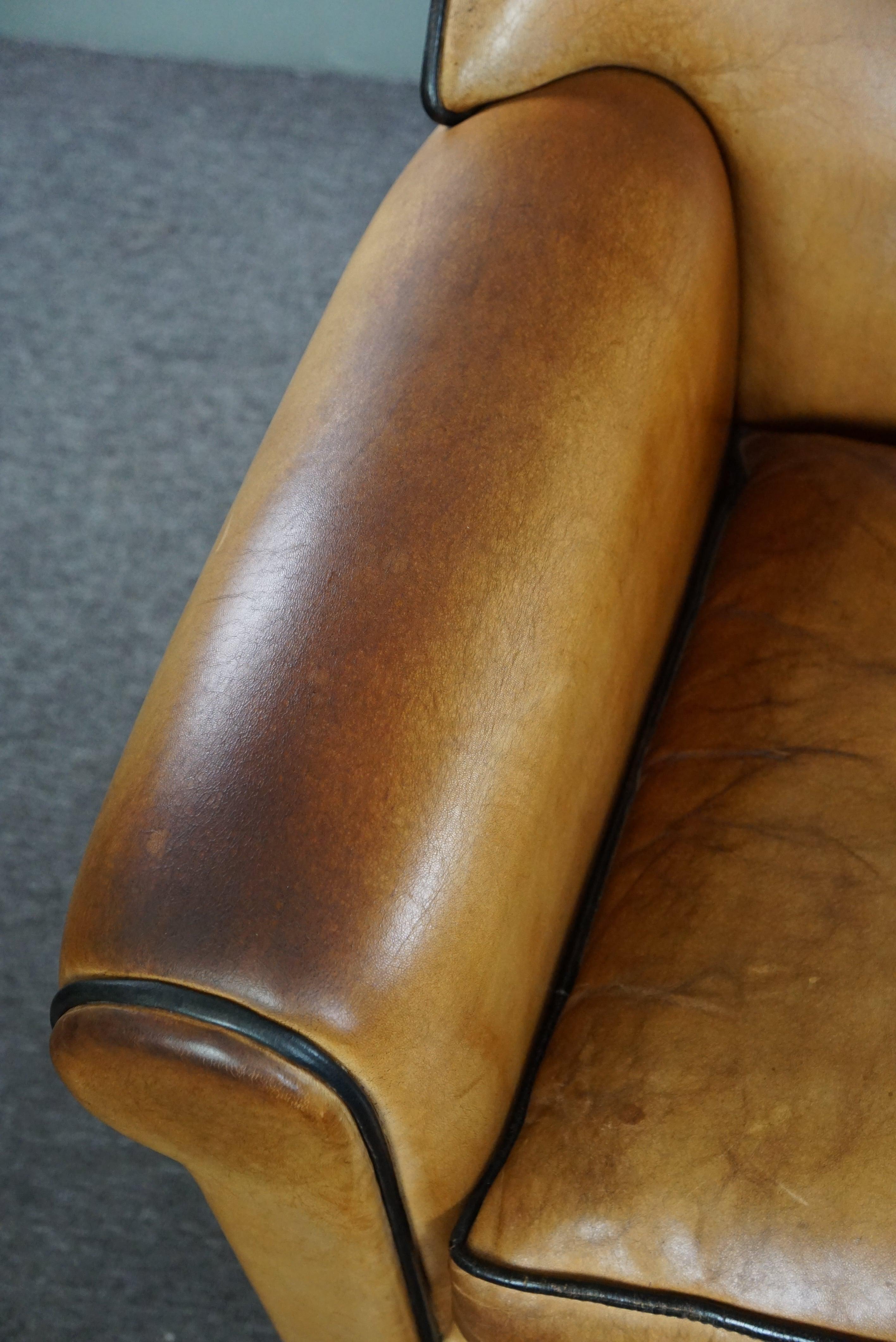 Late 20th Century Set of two beautiful Bart van Bekhoven sheep leather design armchairs For Sale