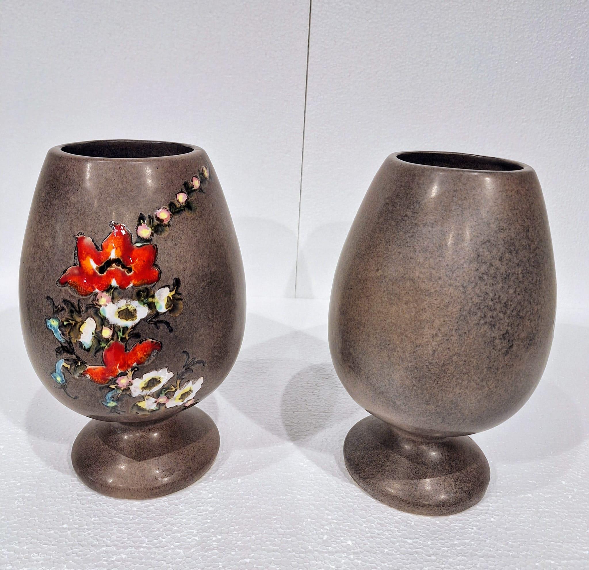 Set of two beautiful ceramic vases from Vallauris For Sale 2