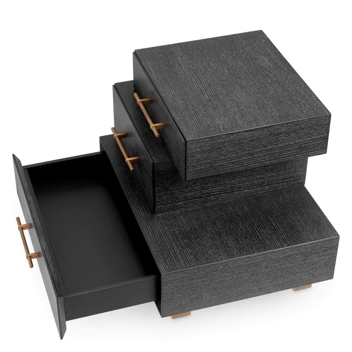 XXIe siècle et contemporain Ensemble de deux tables de chevet, placage de chêne anthracite, finition laiton brossé. en vente