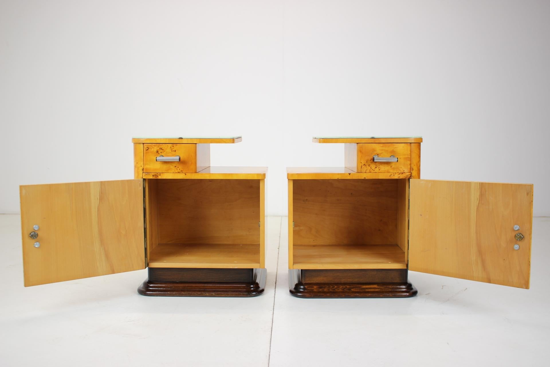 Set of Two Bedside Tables Designed by Jindřich Halabala for UP Závody, 1950's For Sale 6
