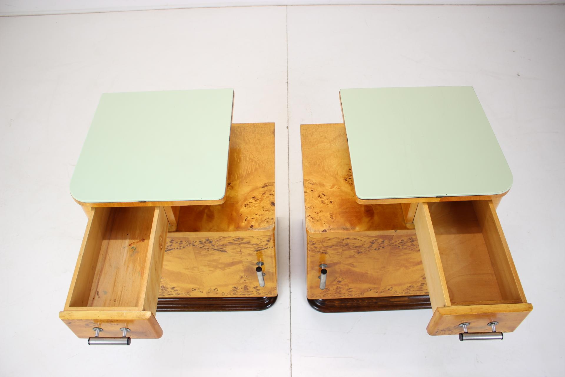 Set of Two Bedside Tables Designed by Jindřich Halabala for UP Závody, 1950's For Sale 7