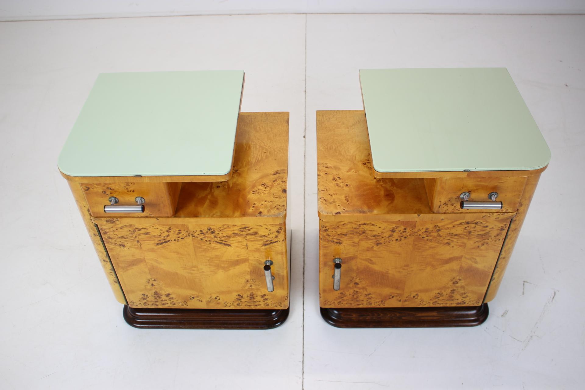 Set of Two Bedside Tables Designed by Jindřich Halabala for UP Závody, 1950's For Sale 2